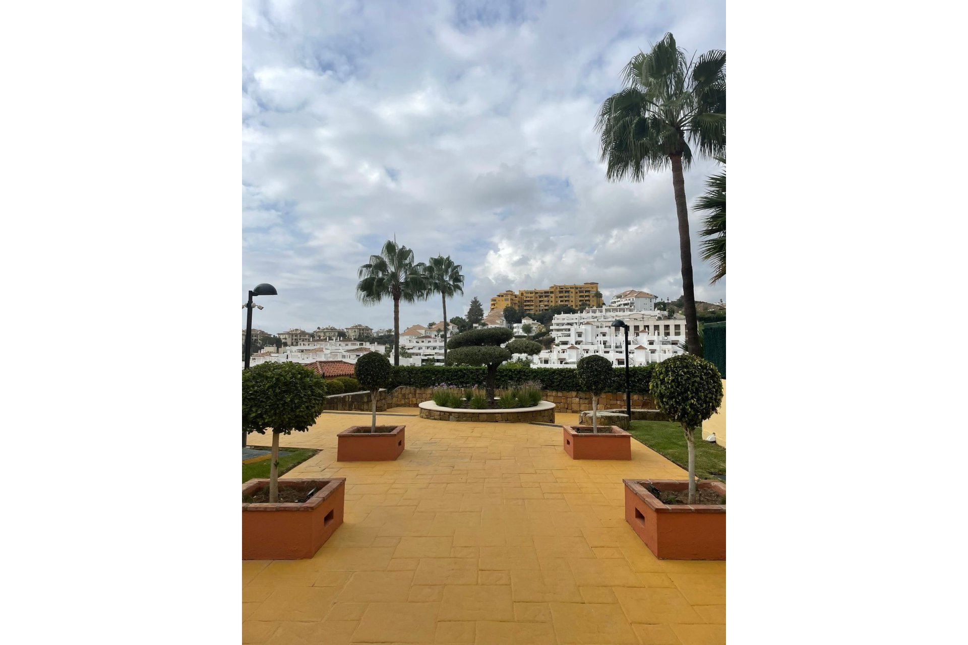 Resale - Apartment / flat - Estepona