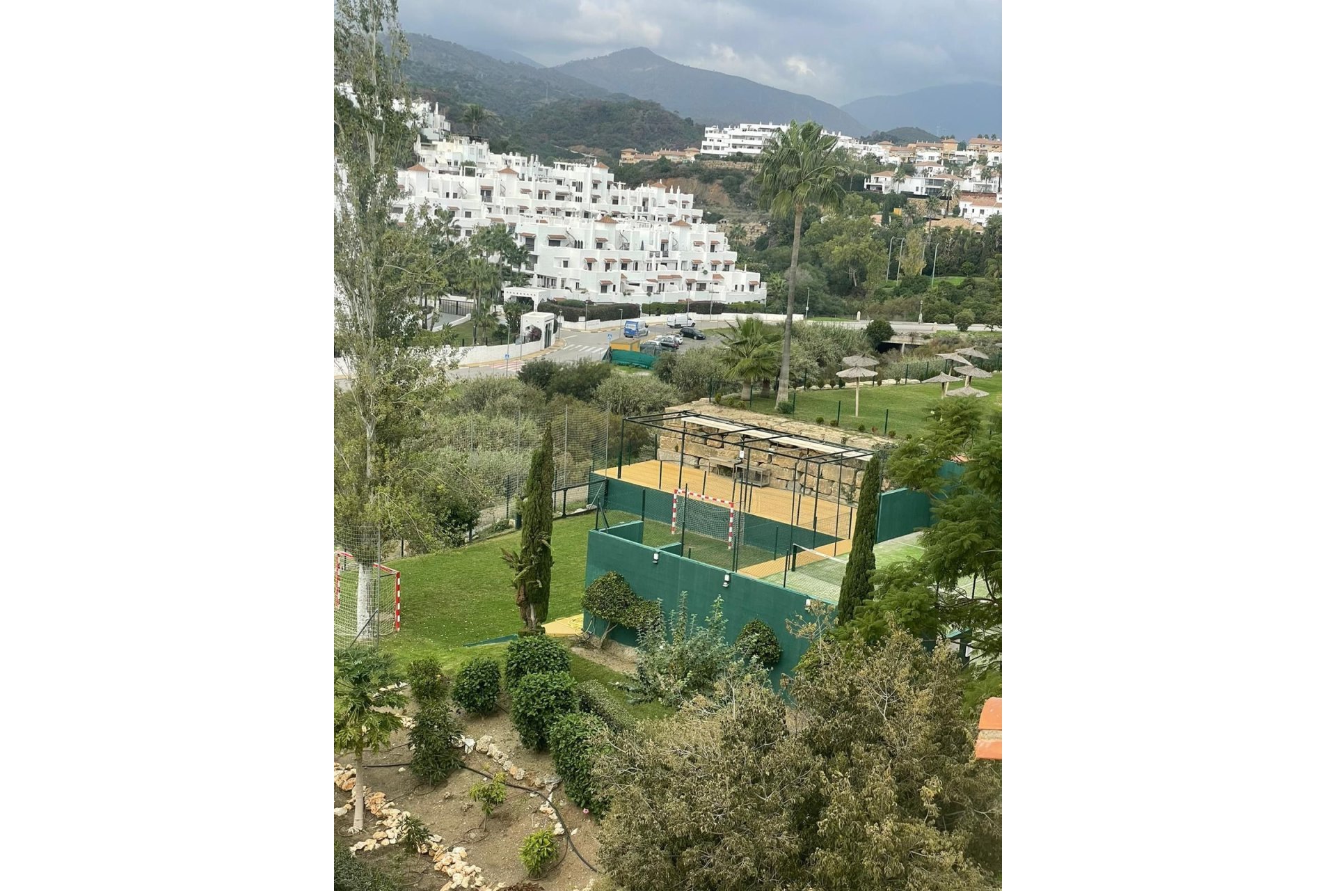 Resale - Apartment / flat - Estepona