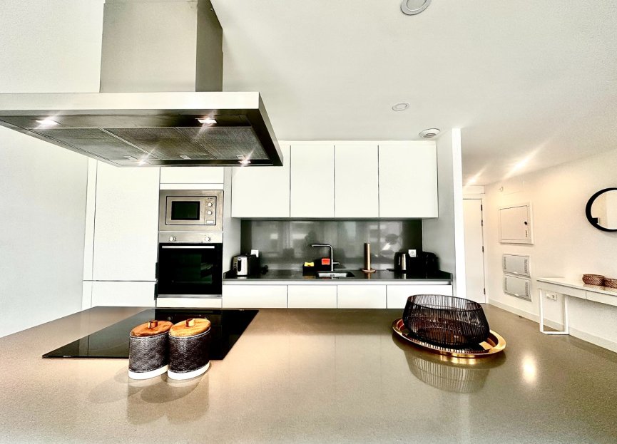 Resale - Apartment / flat - Estepona