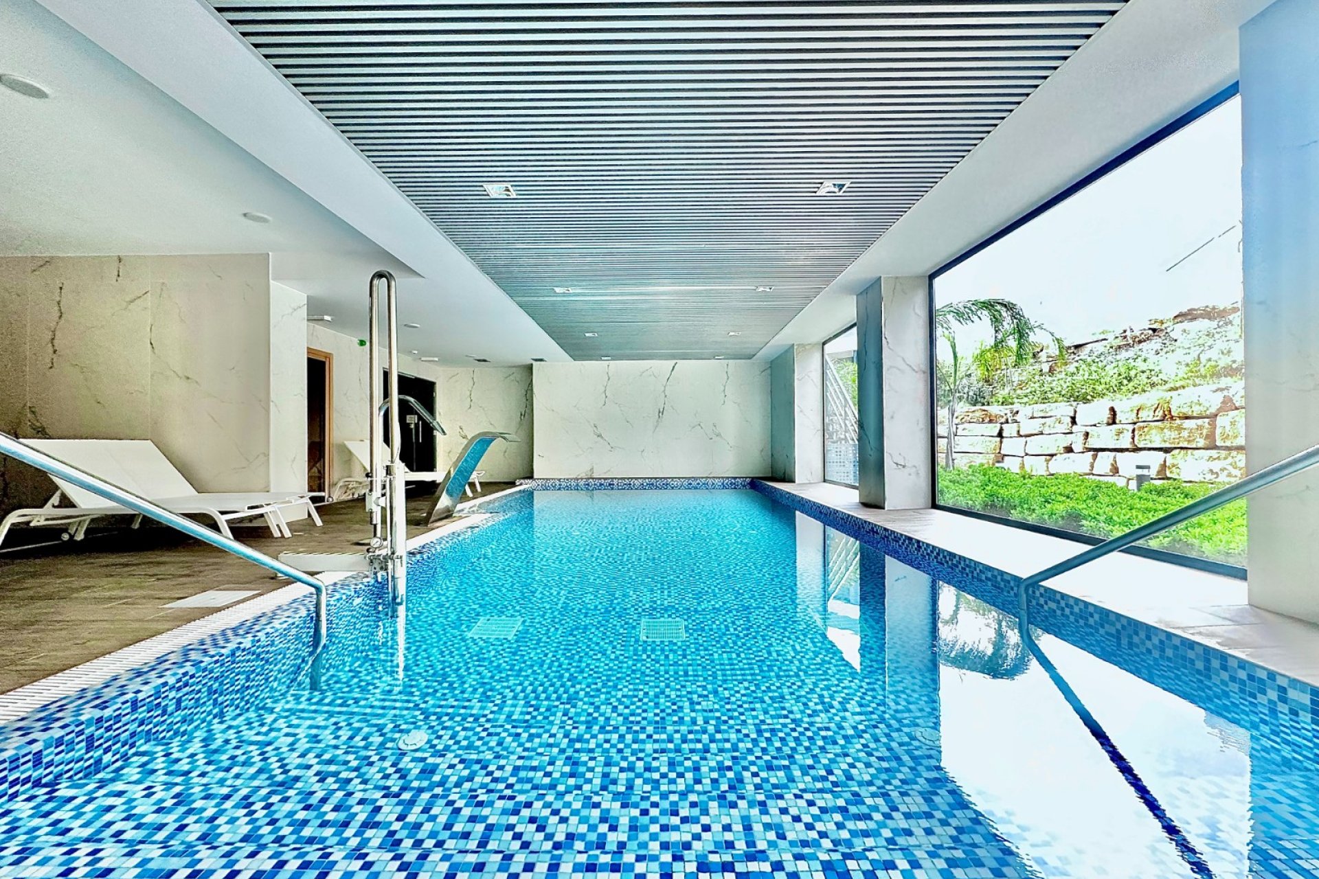 Resale - Apartment / flat - Estepona