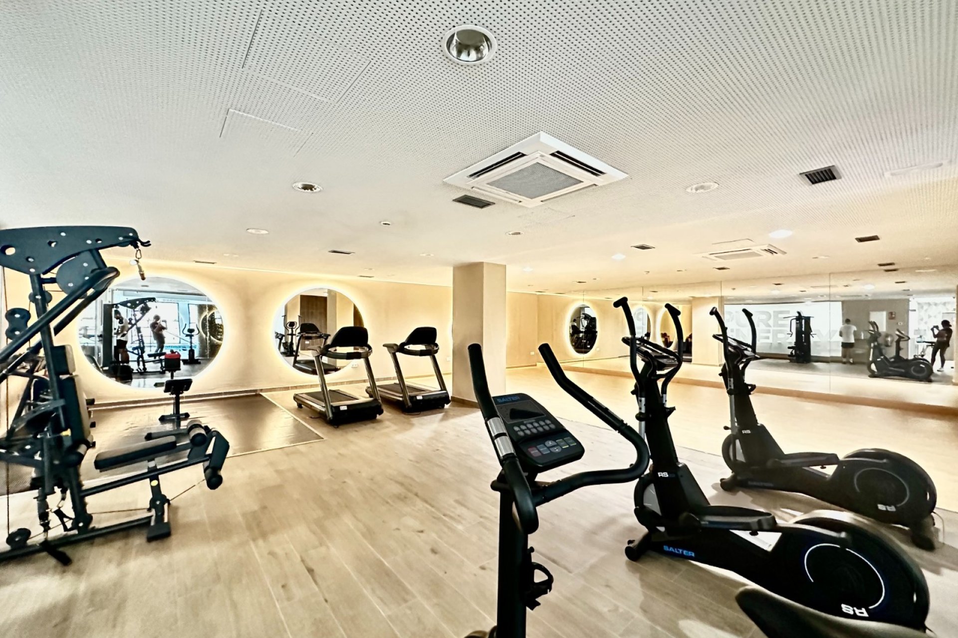 Resale - Apartment / flat - Estepona