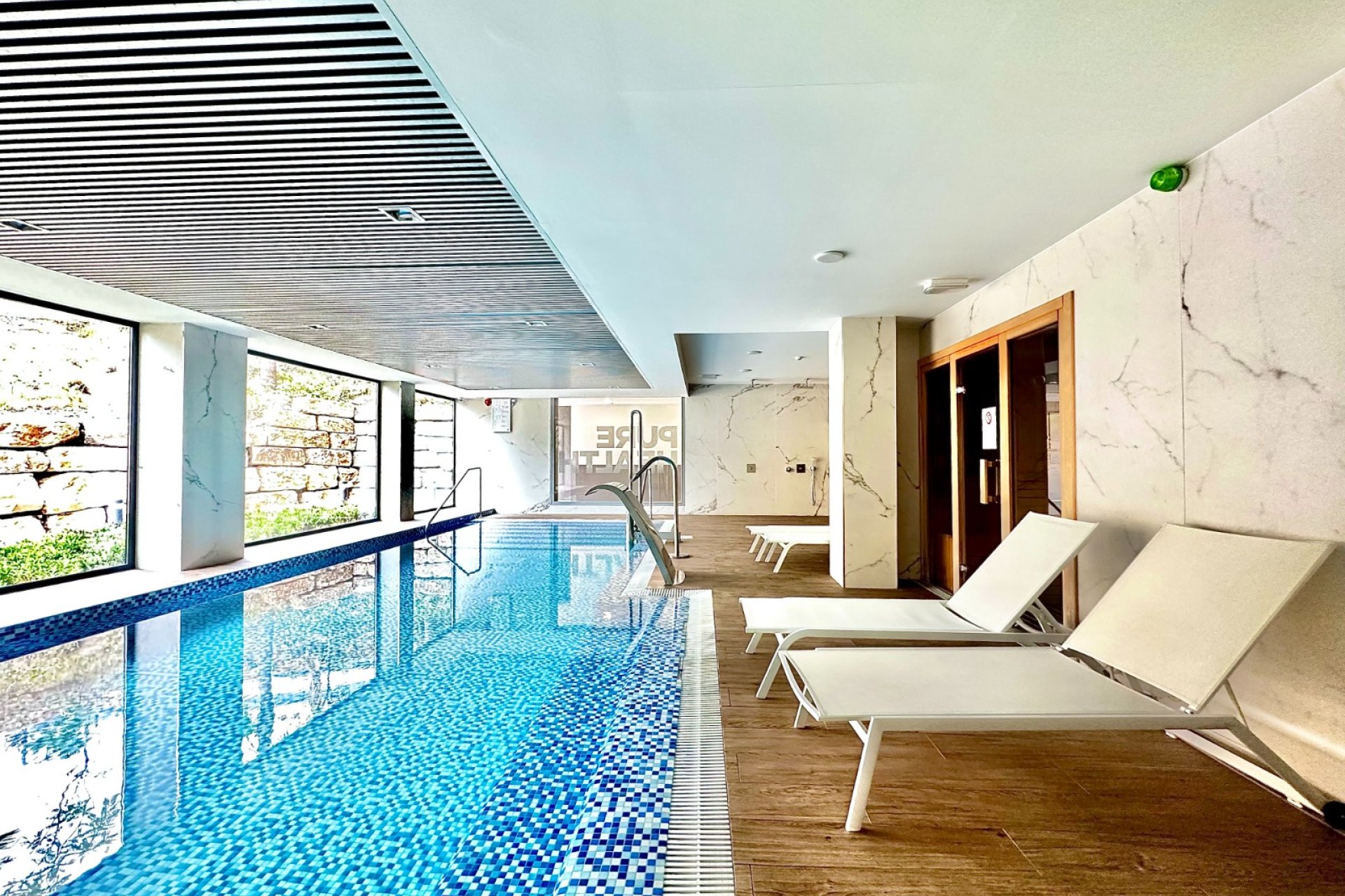 Resale - Apartment / flat - Estepona