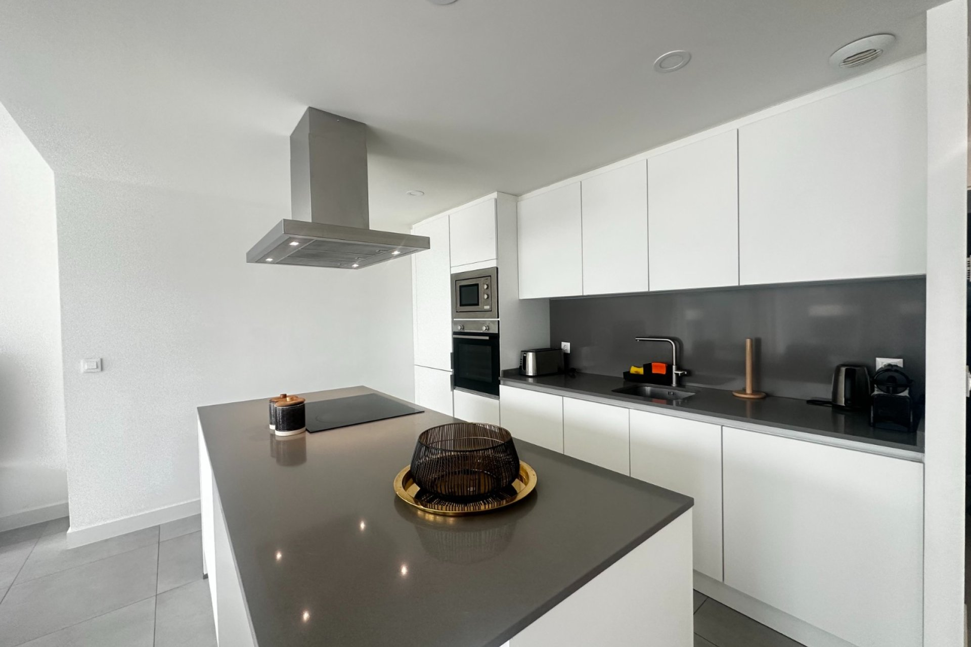 Resale - Apartment / flat - Estepona