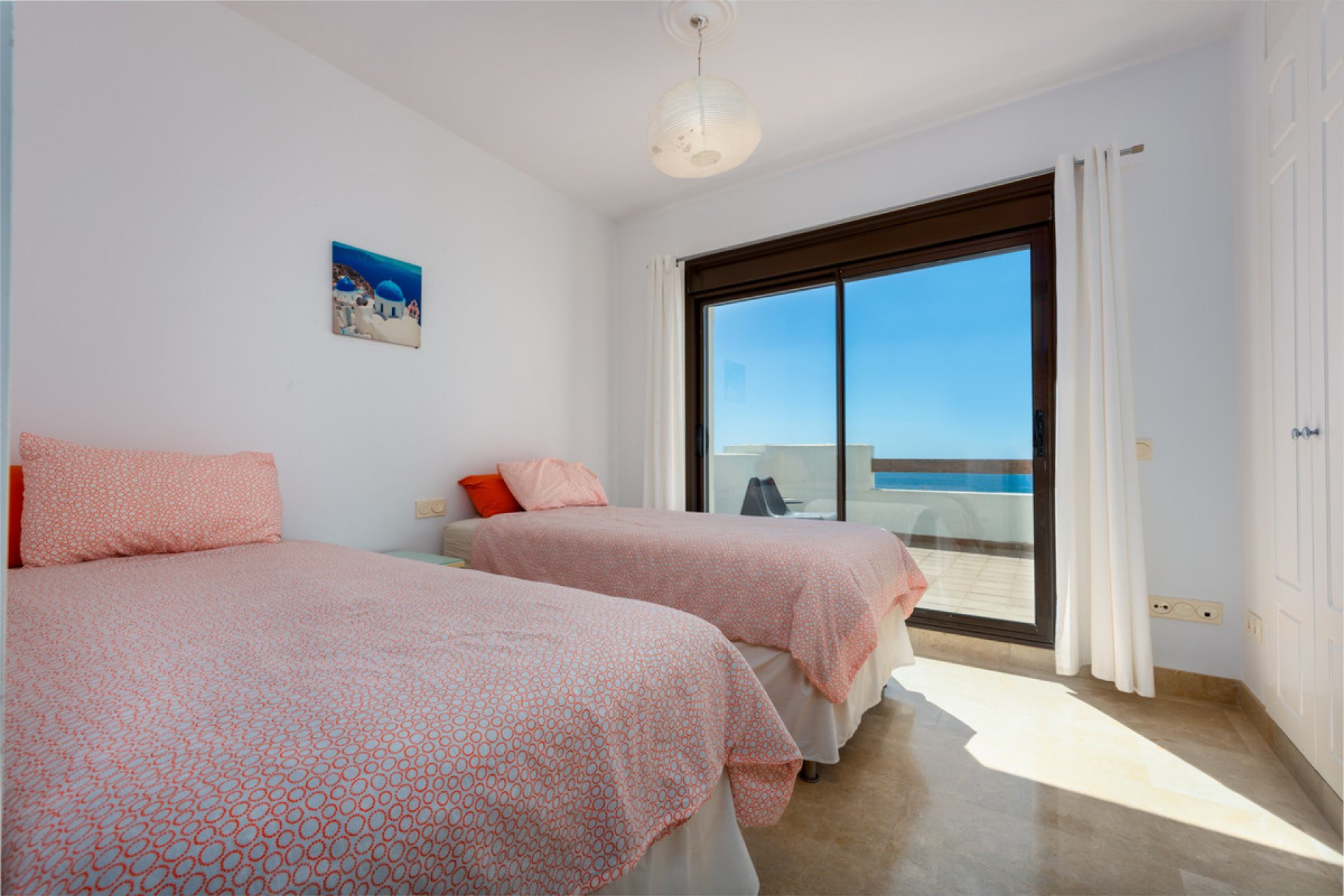 Resale - Apartment / flat - La Alcaidesa