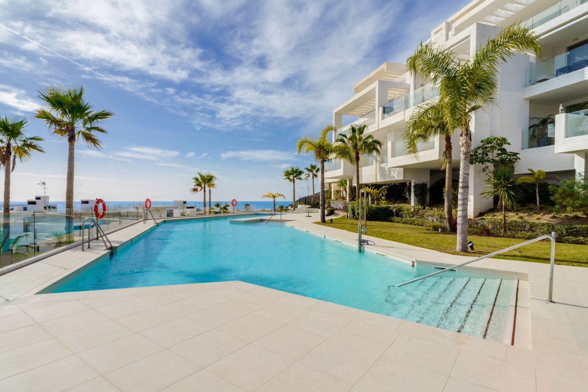 Resale - Apartment / flat - Marbella