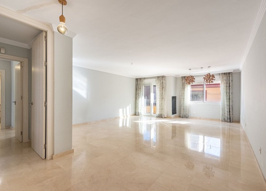 Resale - Apartment - Fuengirola