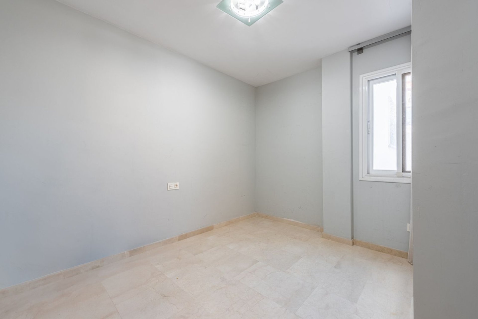 Resale - Apartment - Fuengirola