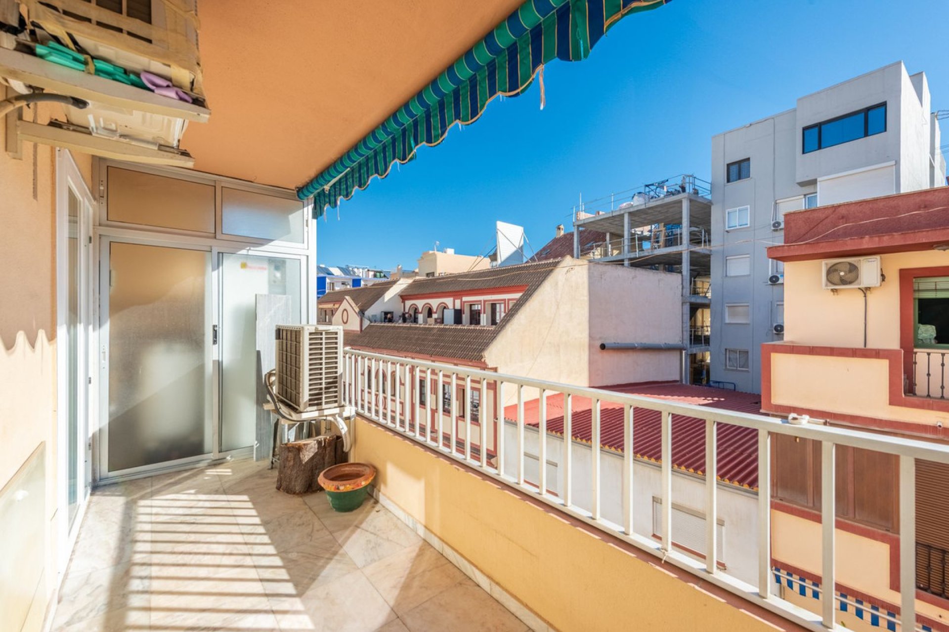 Resale - Apartment - Fuengirola