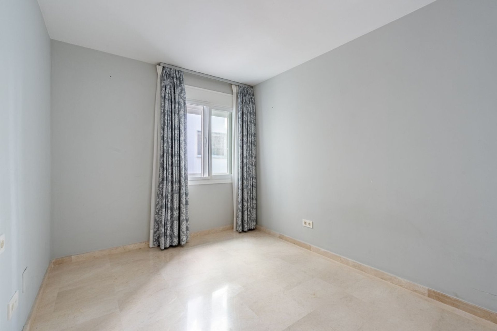 Resale - Apartment - Fuengirola