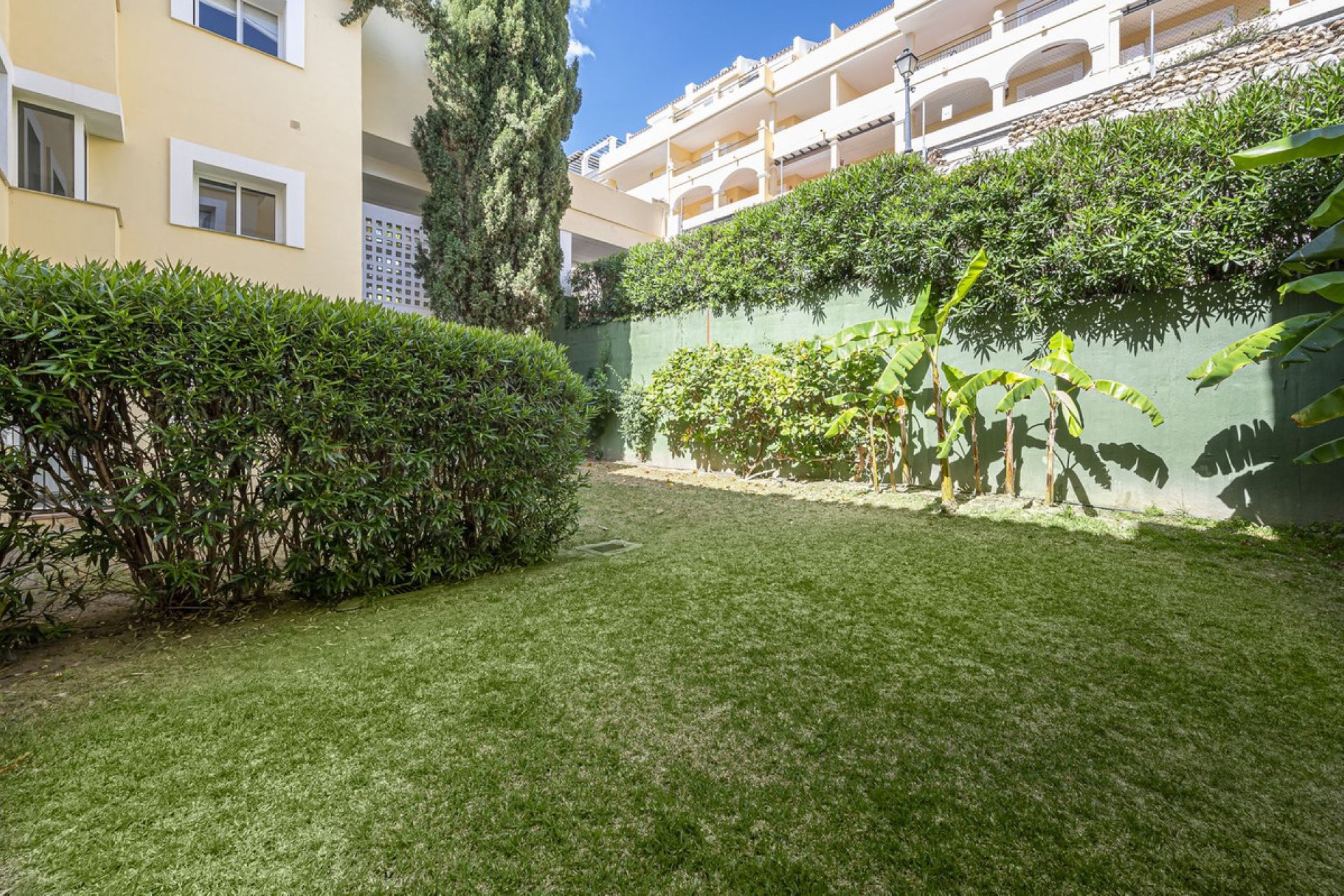 Resale - Apartment - Ground Floor Apartment - Benahavís - La Quinta