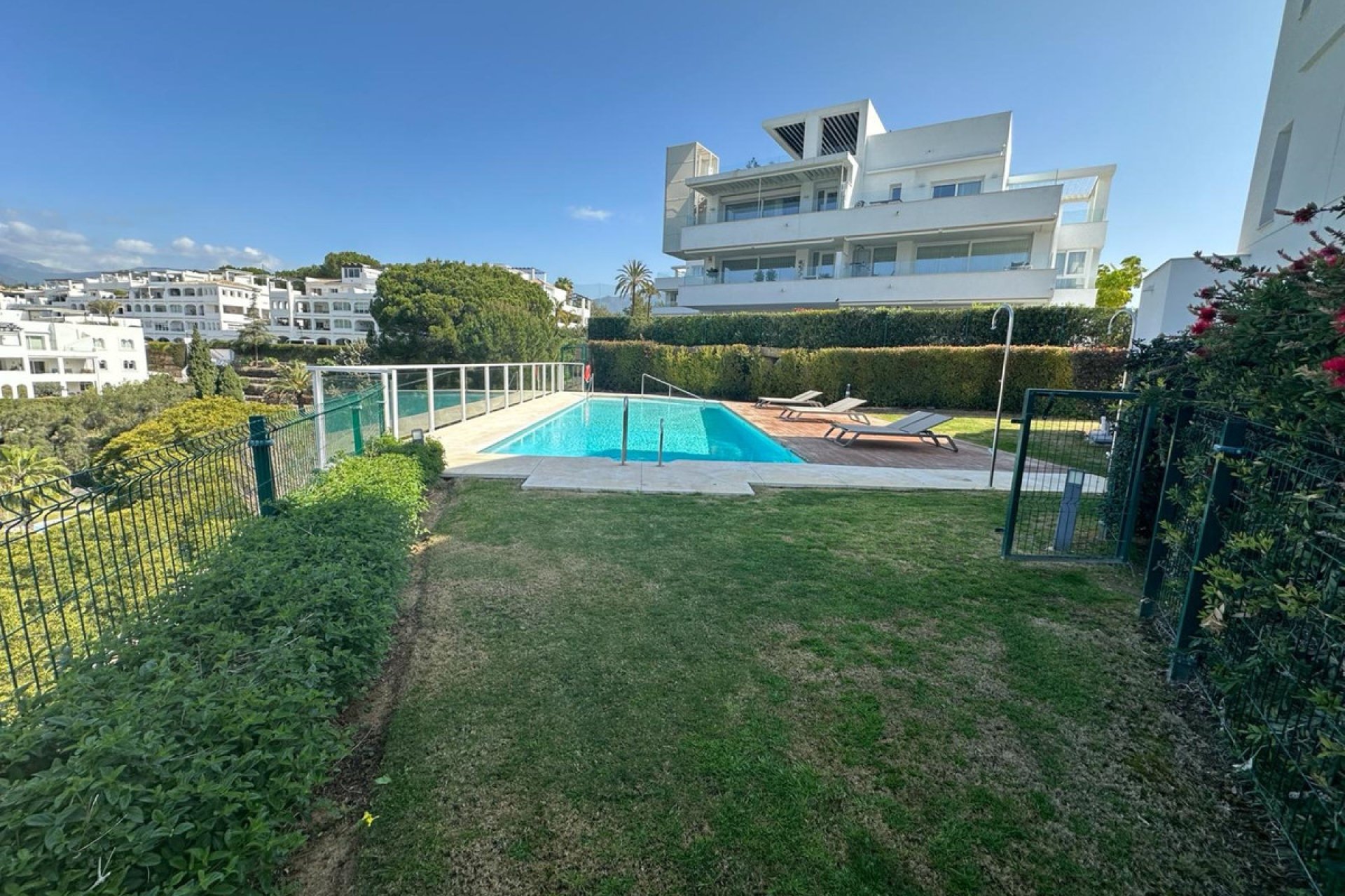 Resale - Apartment - Ground Floor Apartment - Benahavís - La Quinta