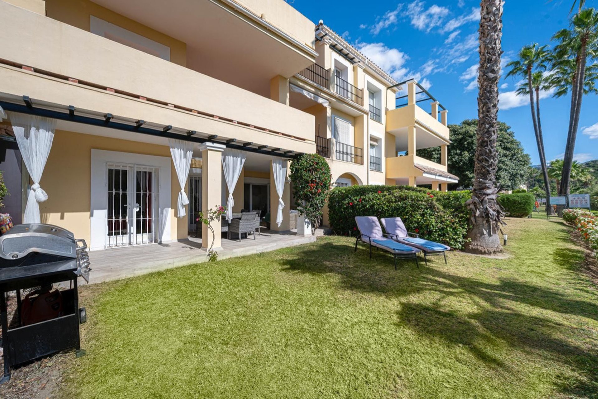 Resale - Apartment - Ground Floor Apartment - Benahavís - La Quinta