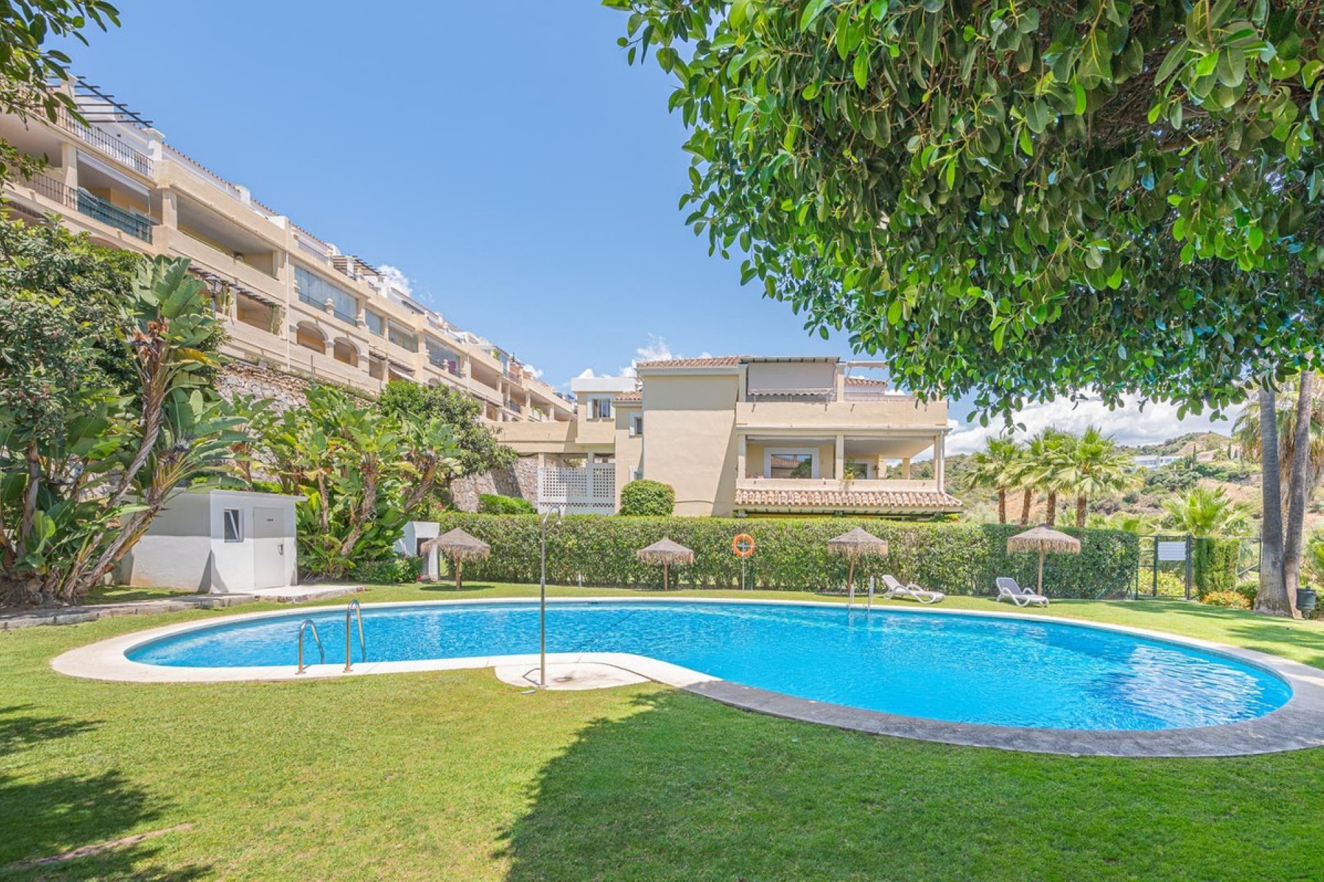 Resale - Apartment - Ground Floor Apartment - Benahavís - La Quinta