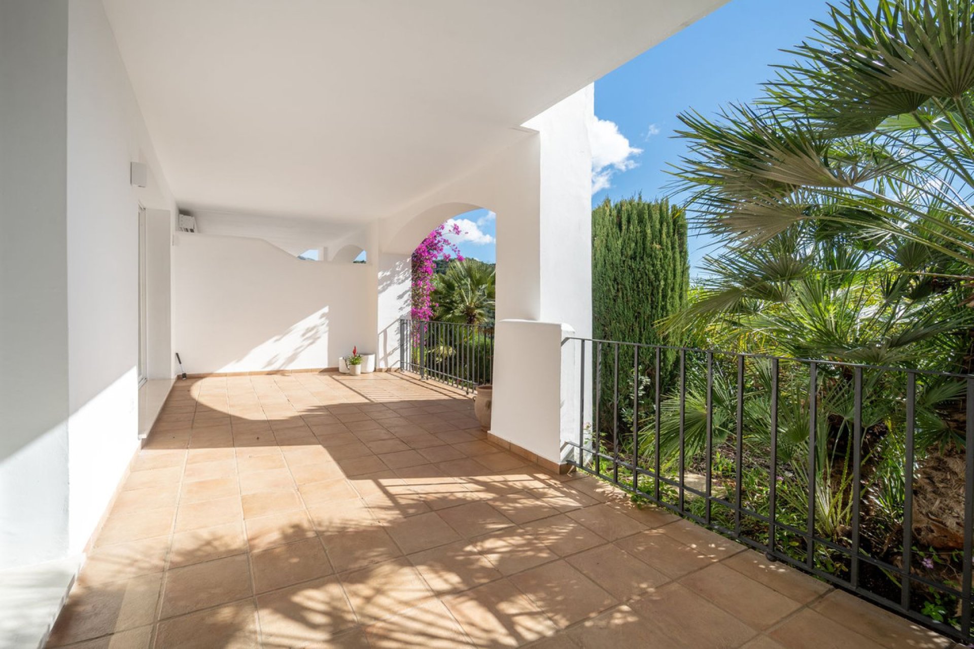 Resale - Apartment - Ground Floor Apartment - Benahavís - La Quinta