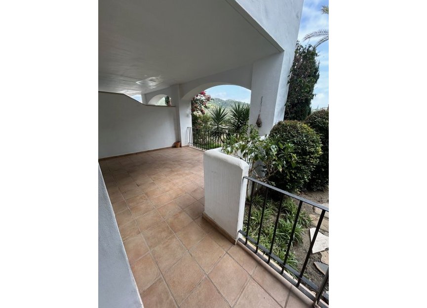 Resale - Apartment - Ground Floor Apartment - Benahavís - La Quinta