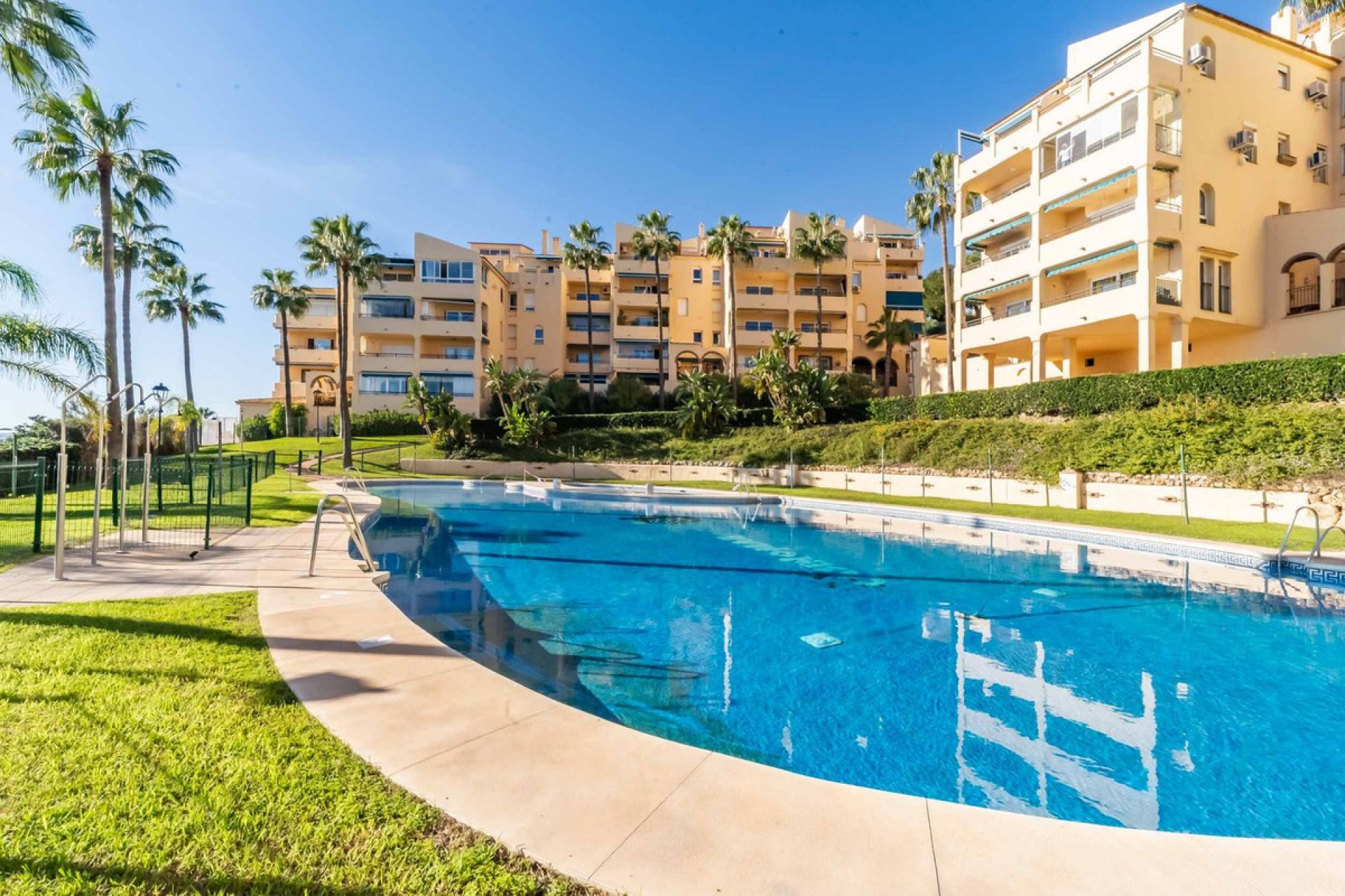 Resale - Apartment - Ground Floor Apartment - Benalmádena - Benalmadena Costa