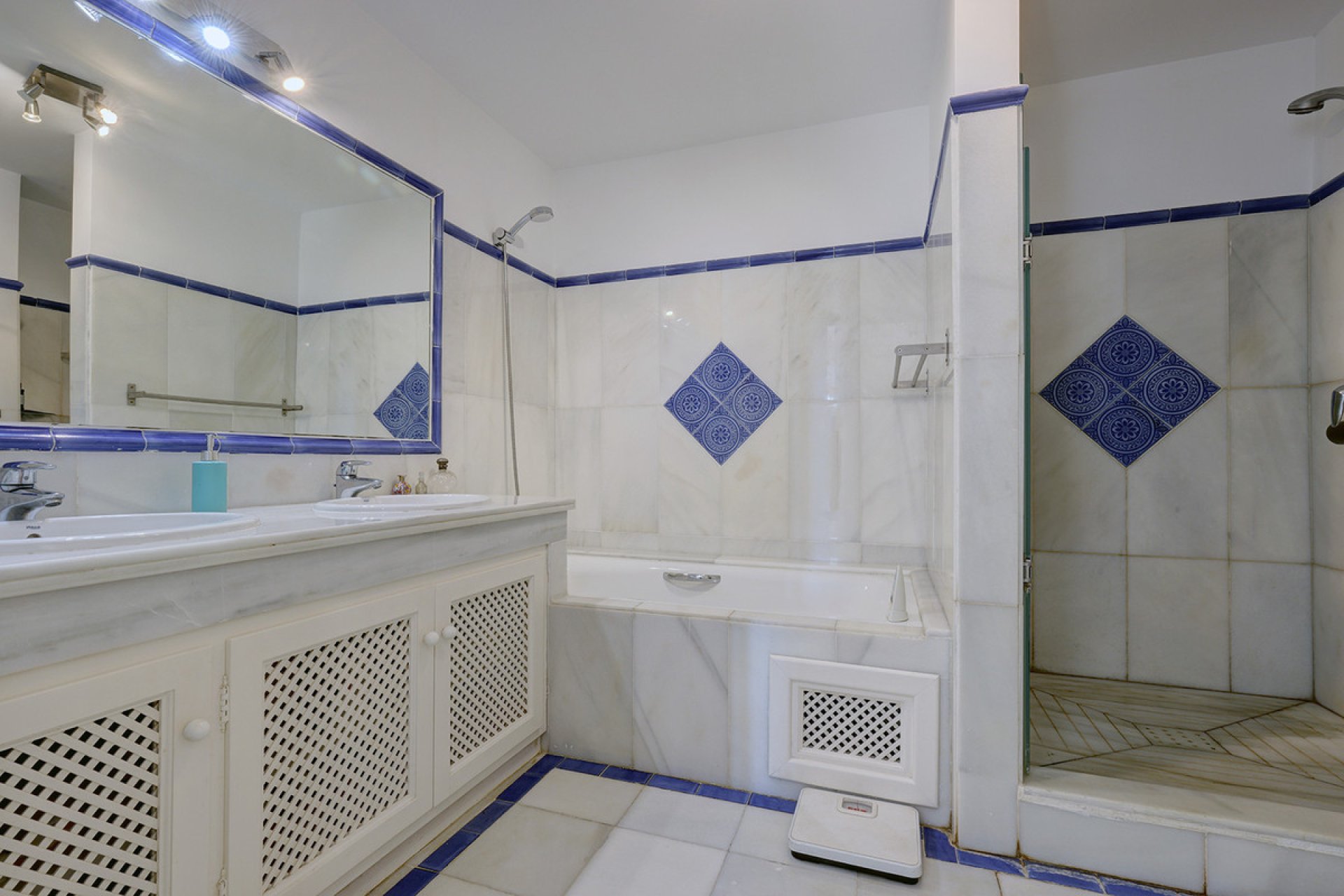 Resale - Apartment - Ground Floor Apartment - Casares - Casares Centro