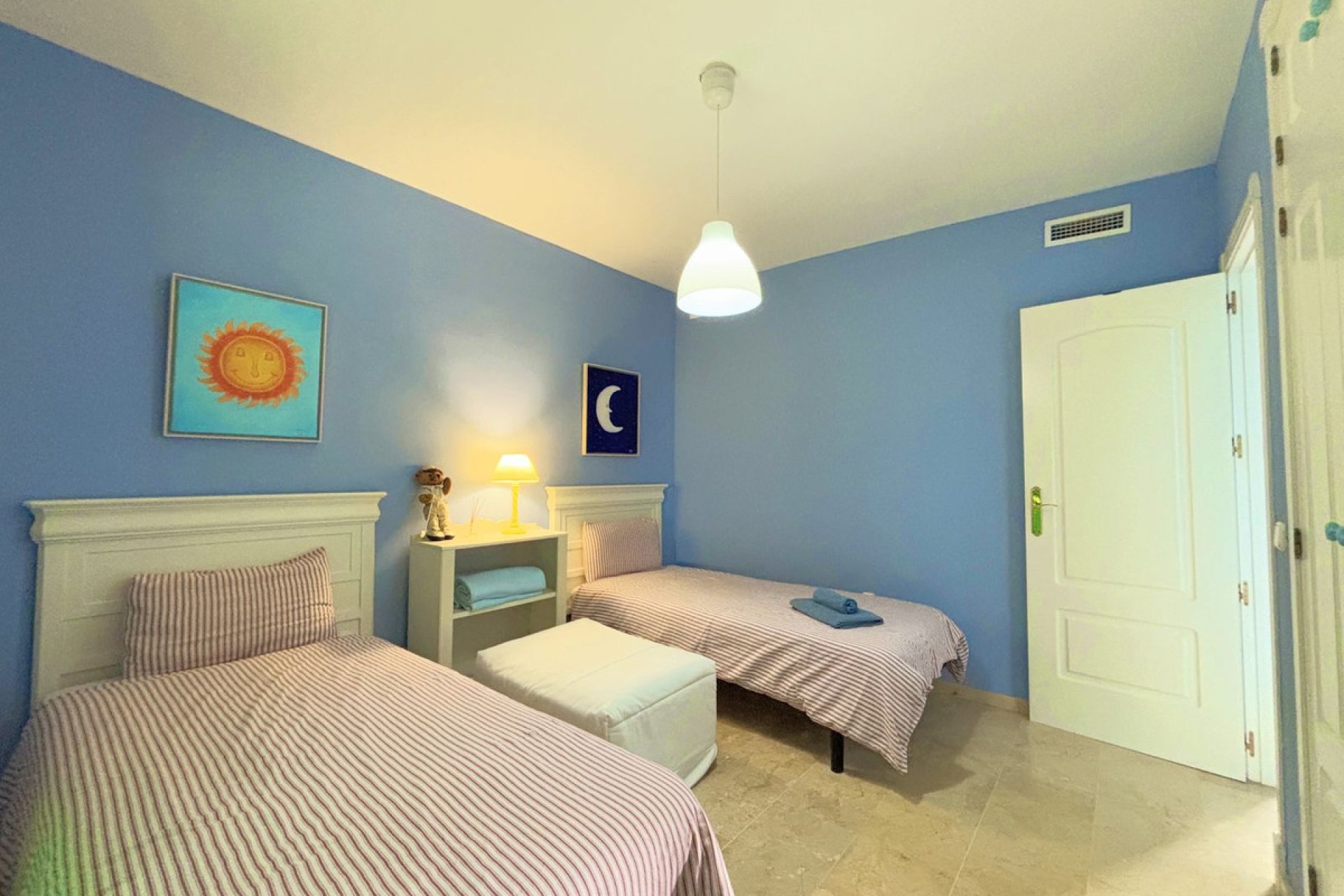 Resale - Apartment - Ground Floor Apartment - Casares - Casares Centro