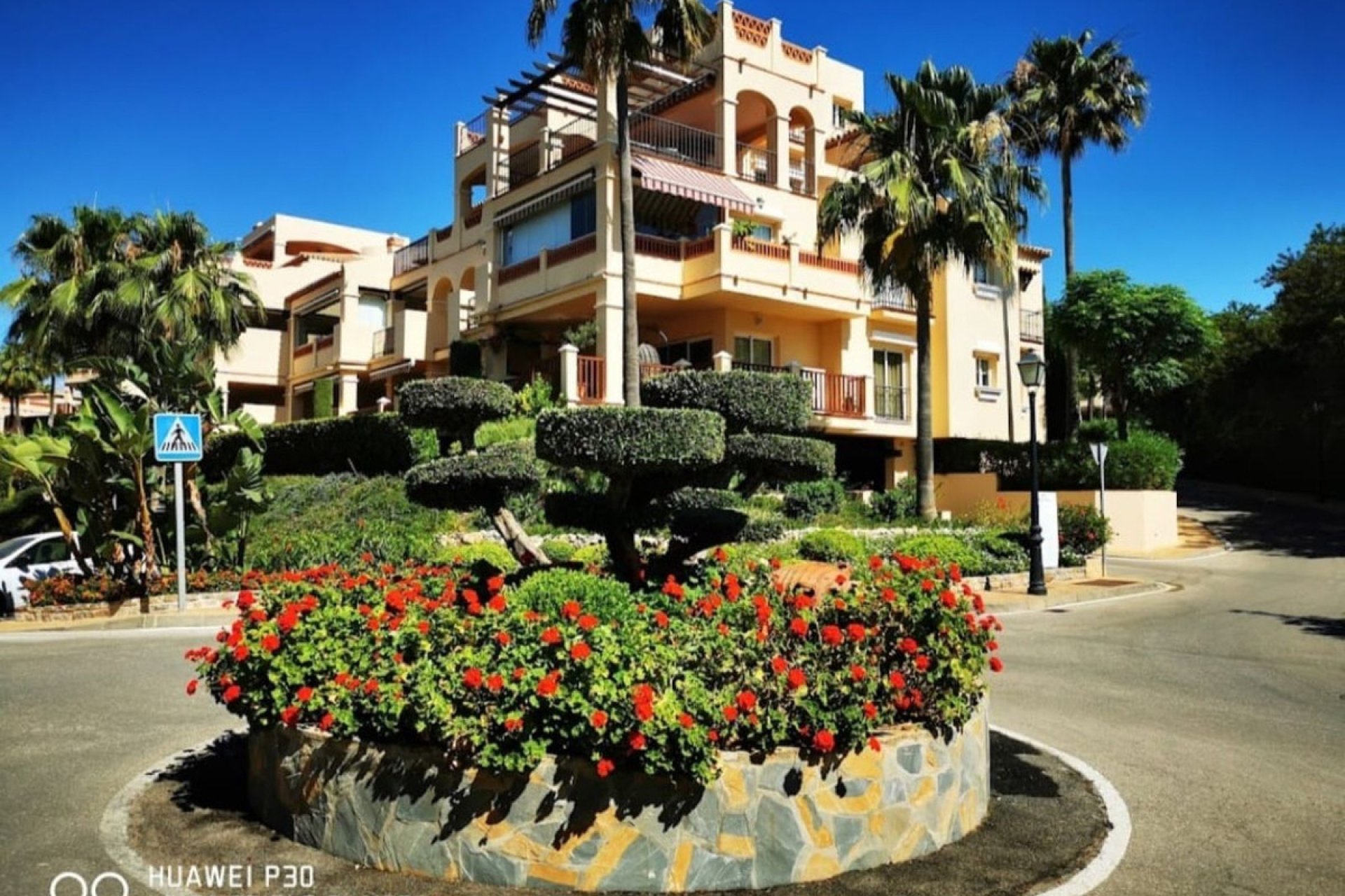 Resale - Apartment - Ground Floor Apartment - Estepona - Atalaya