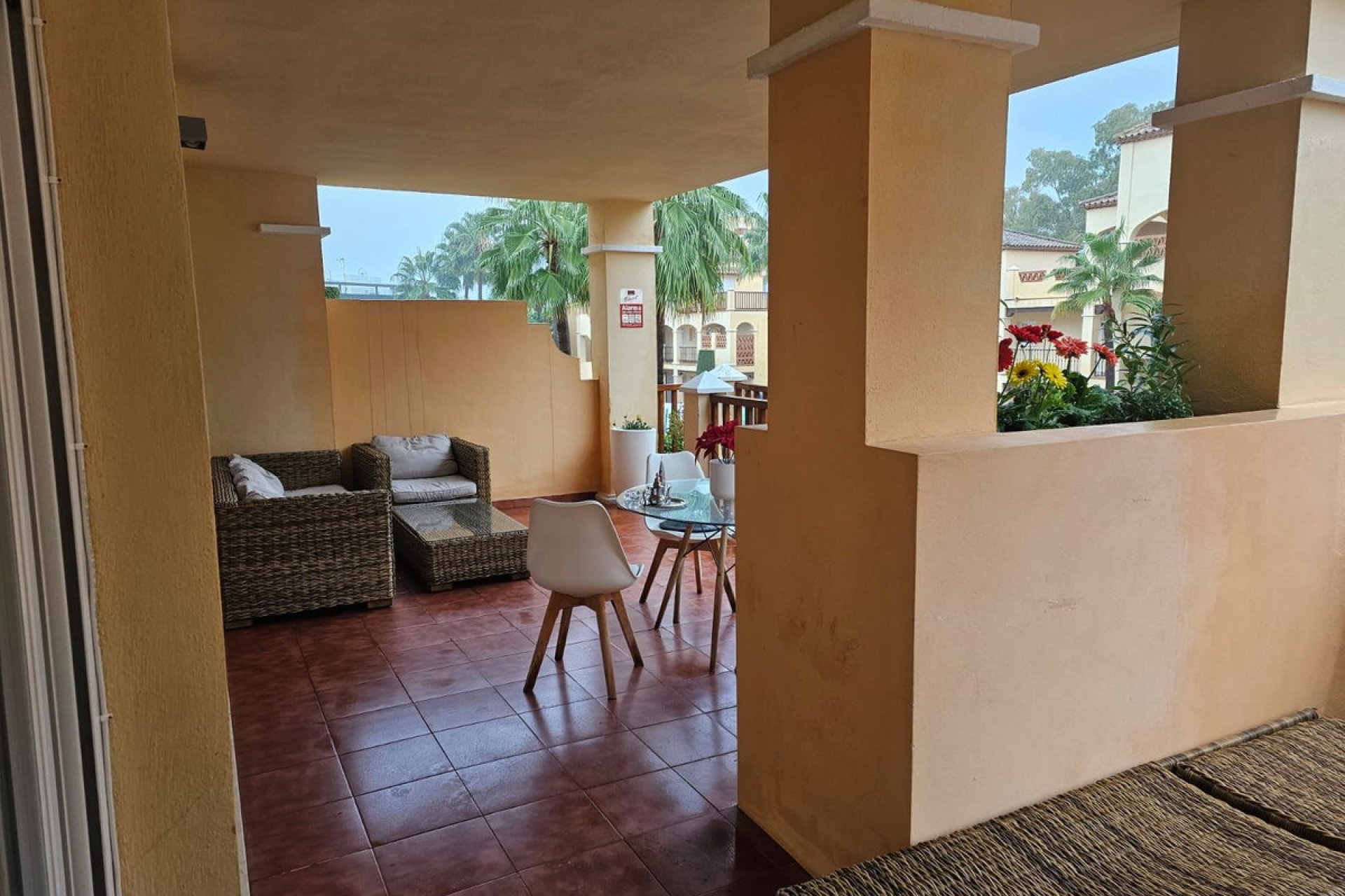 Resale - Apartment - Ground Floor Apartment - Estepona - Atalaya