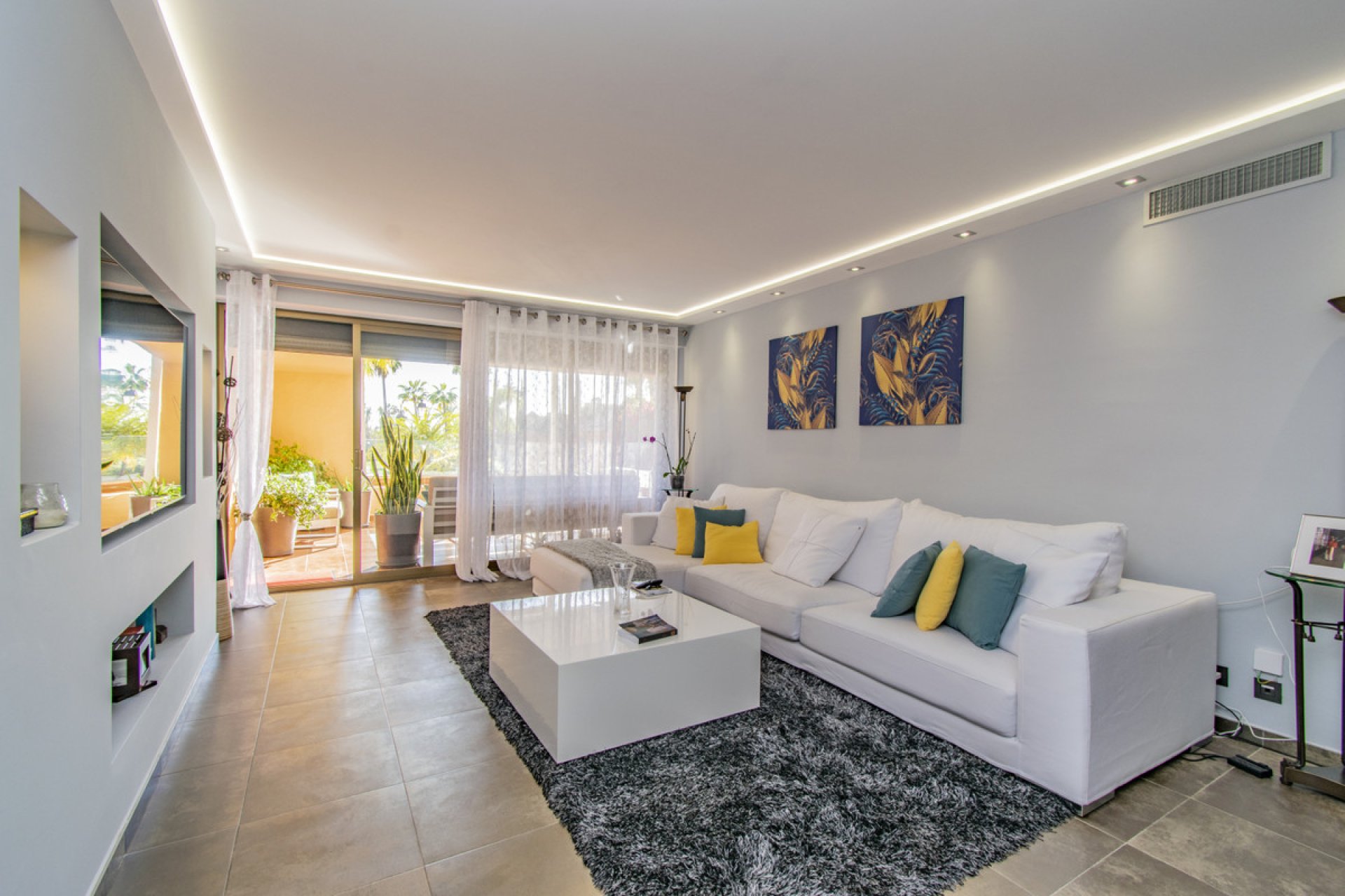 Resale - Apartment - Ground Floor Apartment - Estepona - Atalaya