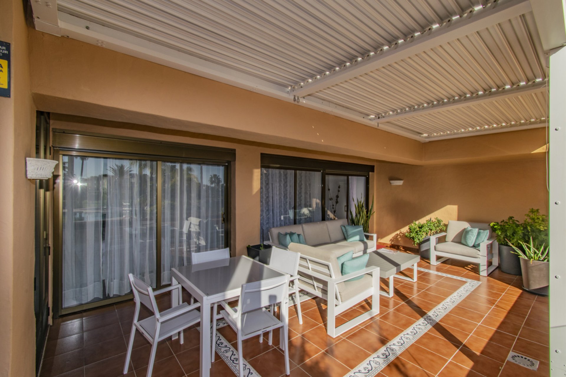 Resale - Apartment - Ground Floor Apartment - Estepona - Atalaya