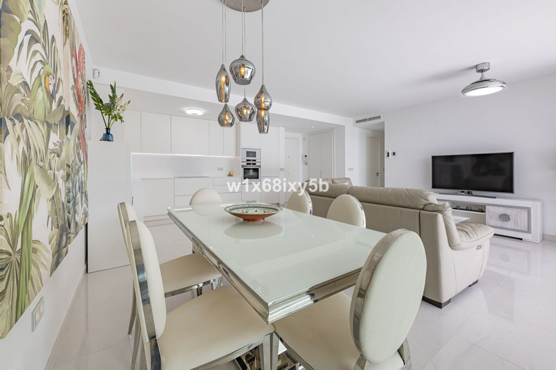 Resale - Apartment - Ground Floor Apartment - Estepona - Atalaya