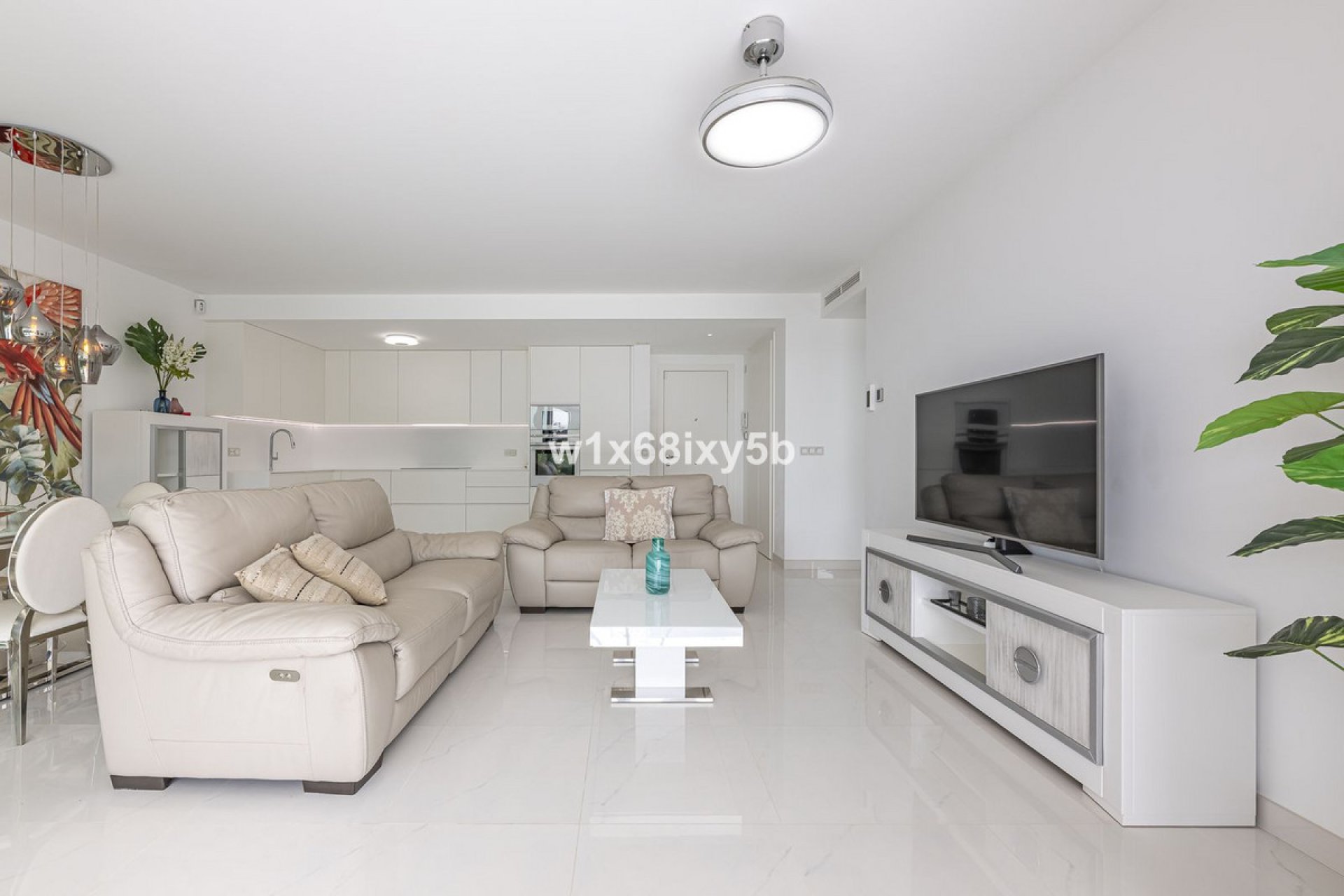 Resale - Apartment - Ground Floor Apartment - Estepona - Atalaya