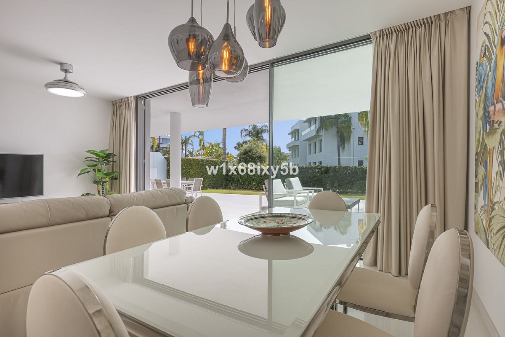 Resale - Apartment - Ground Floor Apartment - Estepona - Atalaya