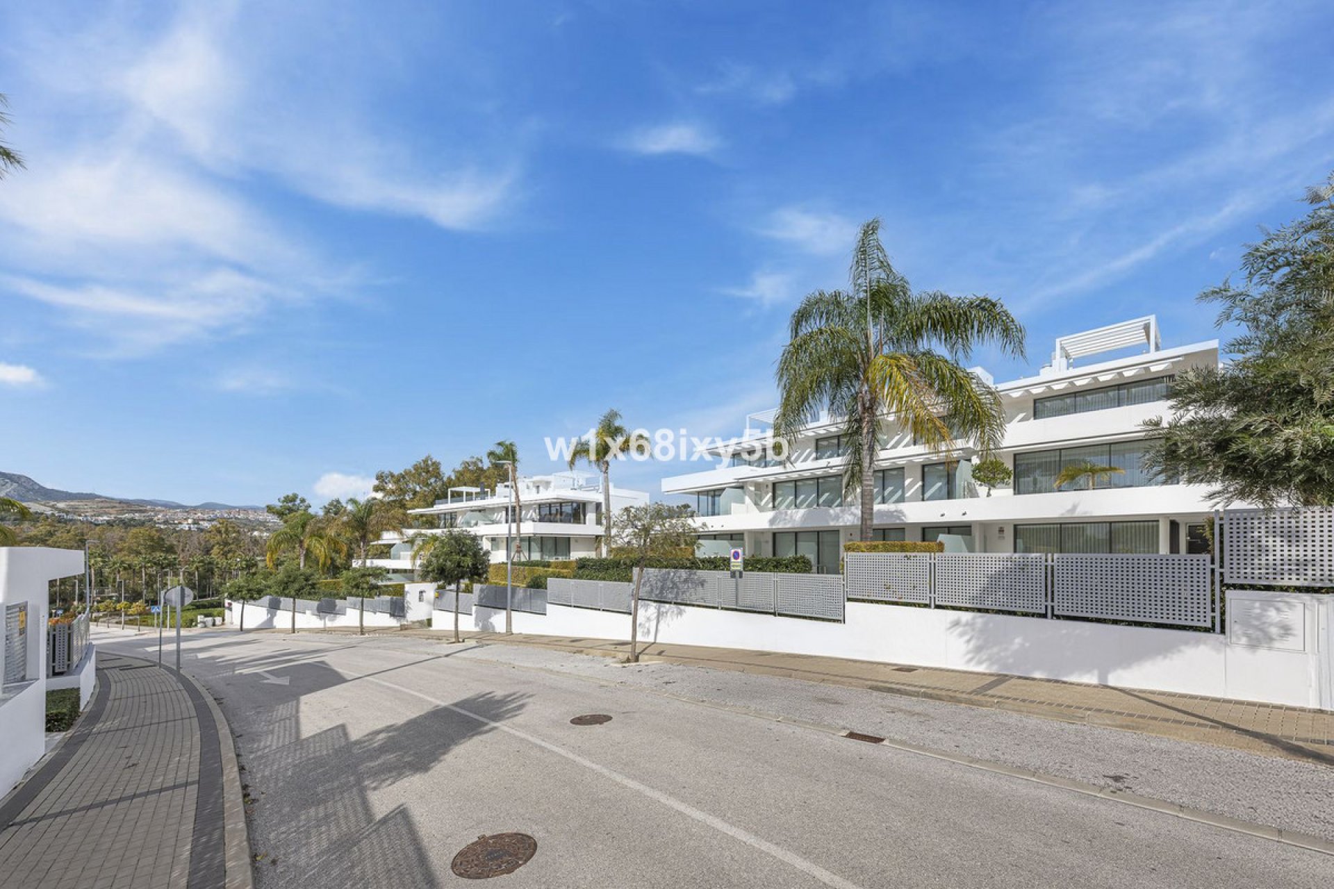 Resale - Apartment - Ground Floor Apartment - Estepona - Atalaya