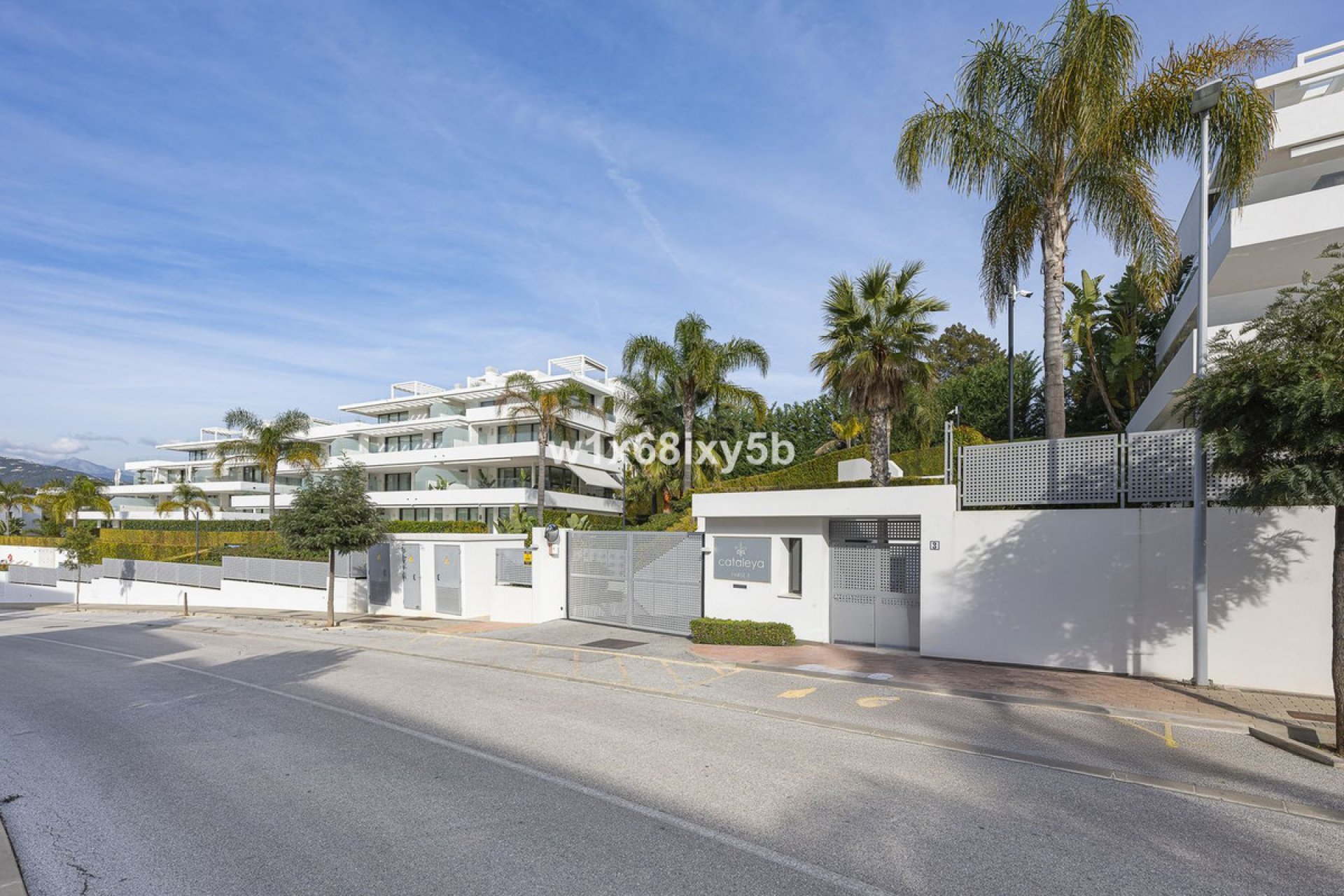 Resale - Apartment - Ground Floor Apartment - Estepona - Atalaya