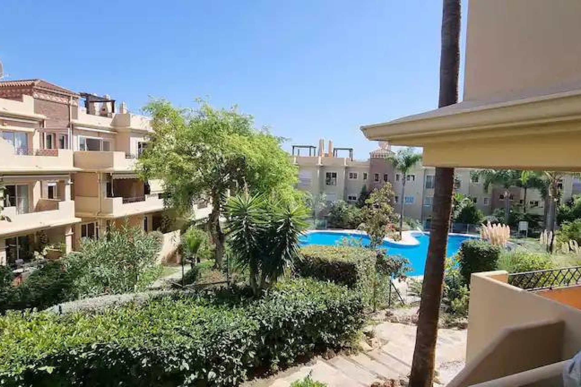 Resale - Apartment - Ground Floor Apartment - Estepona - Bel Air