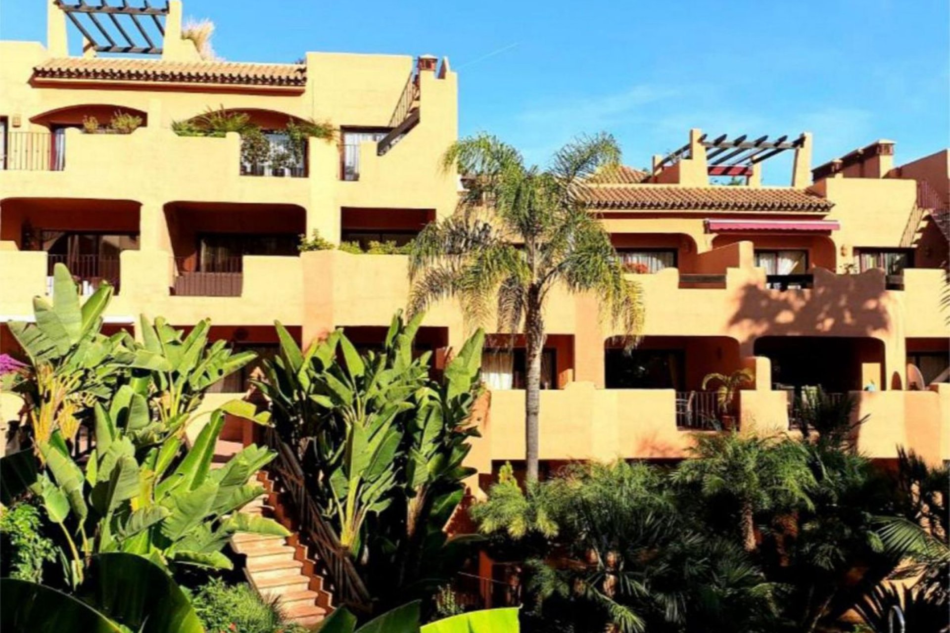 Resale - Apartment - Ground Floor Apartment - Estepona - Bel Air