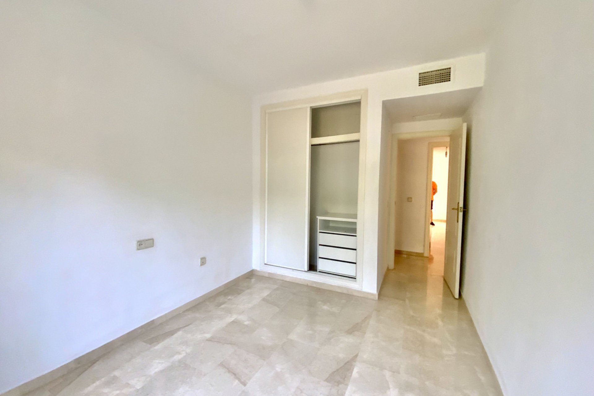 Resale - Apartment - Ground Floor Apartment - Estepona - Costalita