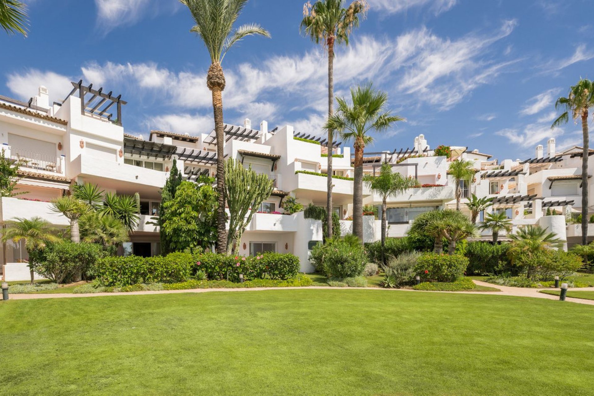 Resale - Apartment - Ground Floor Apartment - Estepona - Costalita