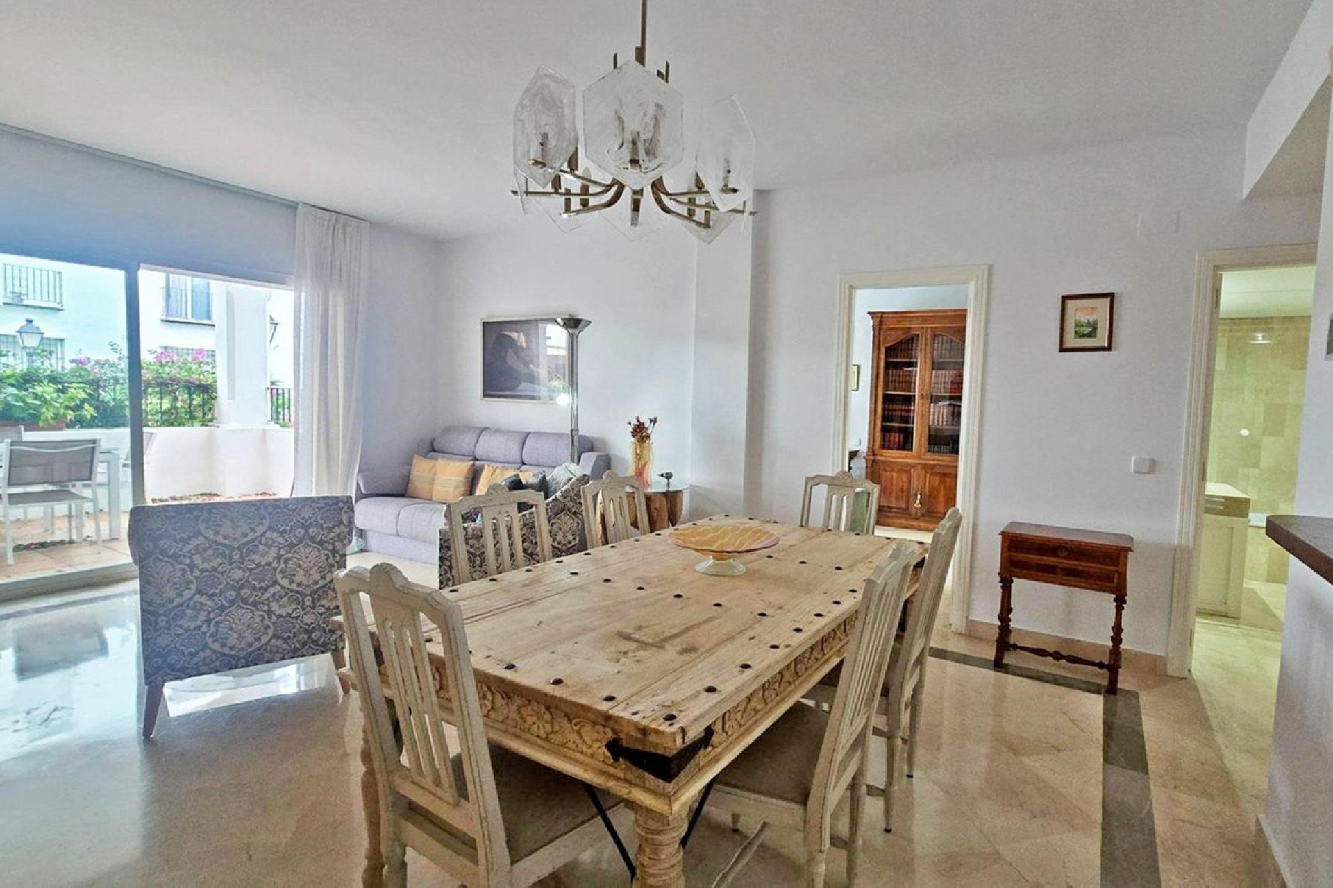 Resale - Apartment - Ground Floor Apartment - Estepona - El Presidente