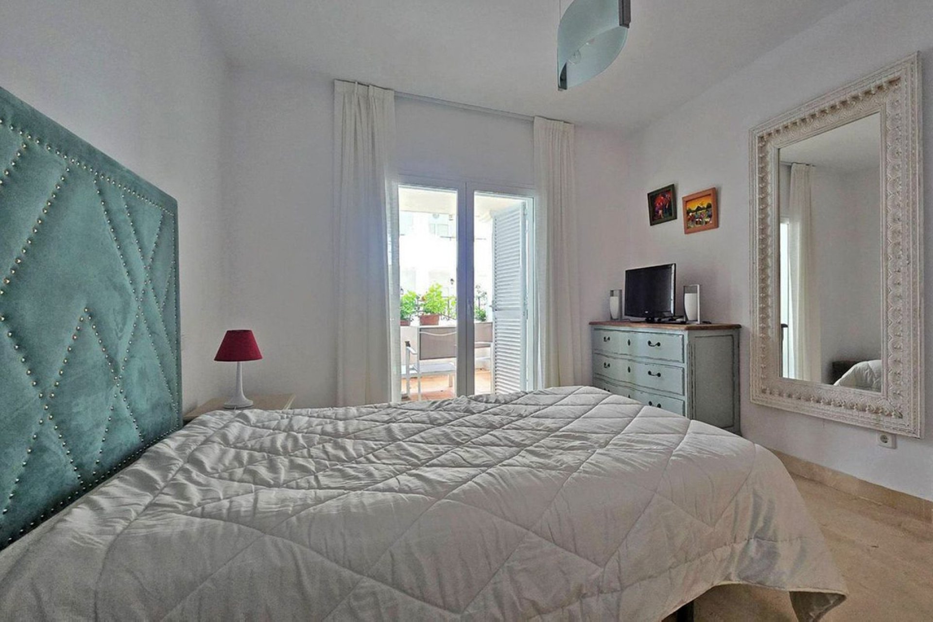 Resale - Apartment - Ground Floor Apartment - Estepona - El Presidente