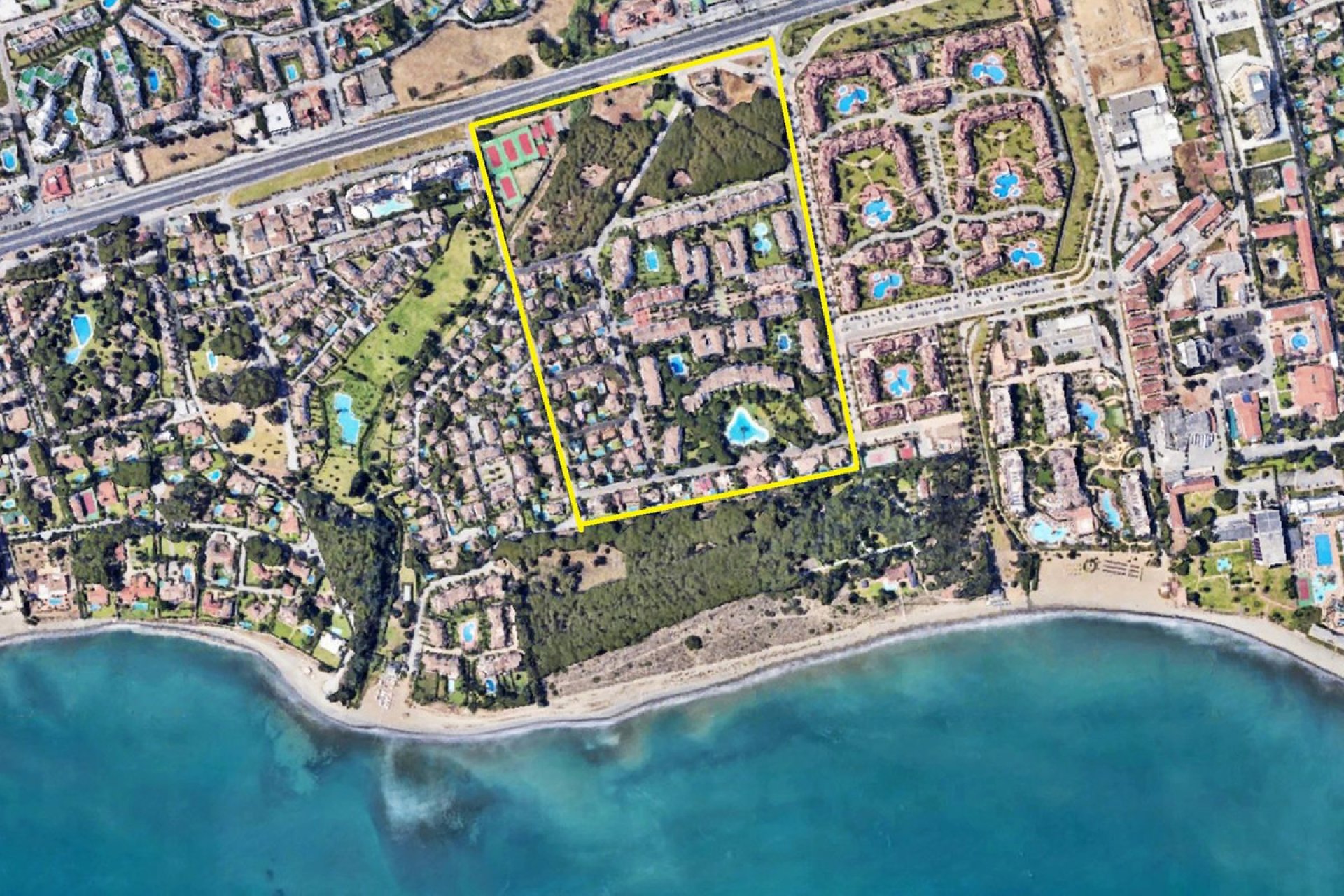 Resale - Apartment - Ground Floor Apartment - Estepona - El Presidente