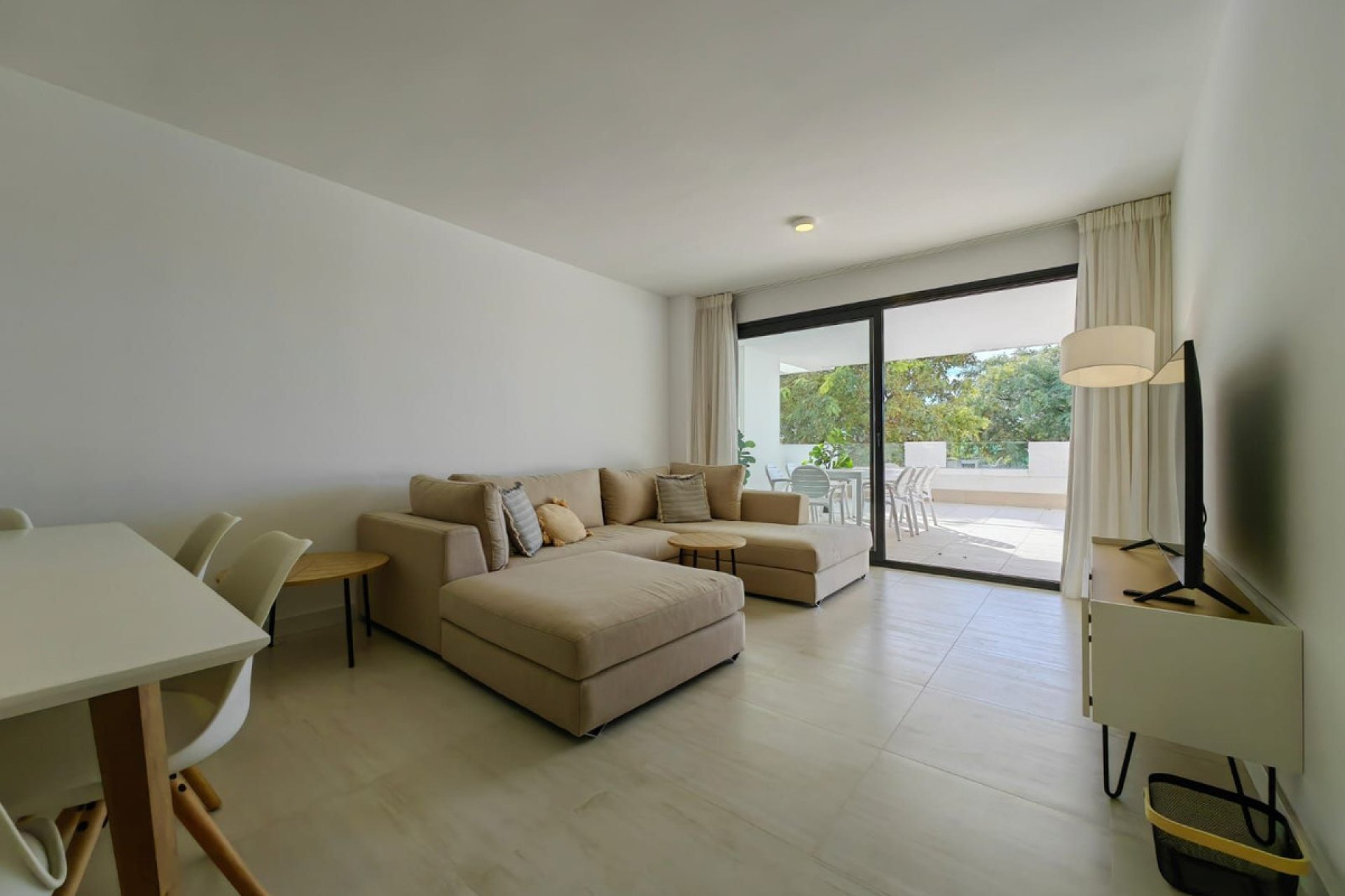 Resale - Apartment - Ground Floor Apartment - Estepona - Estepona Centro