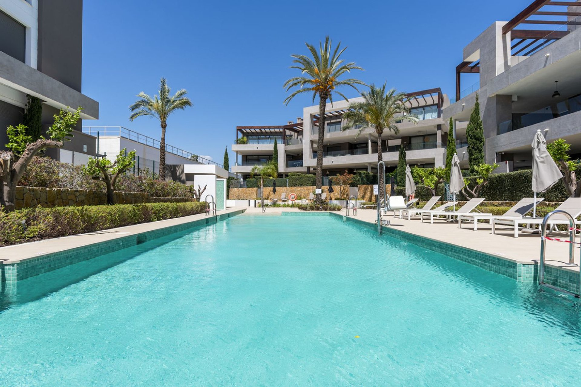 Resale - Apartment - Ground Floor Apartment - Estepona - Estepona Centro