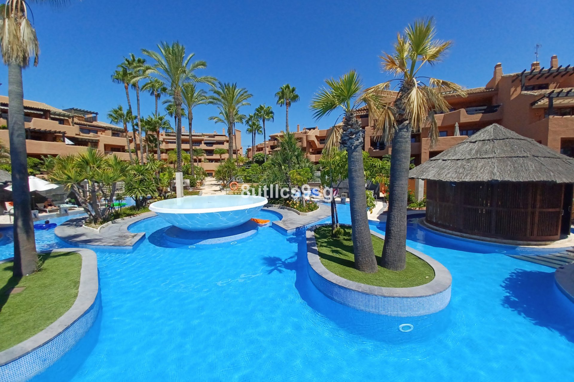 Resale - Apartment - Ground Floor Apartment - Estepona - Estepona Centro