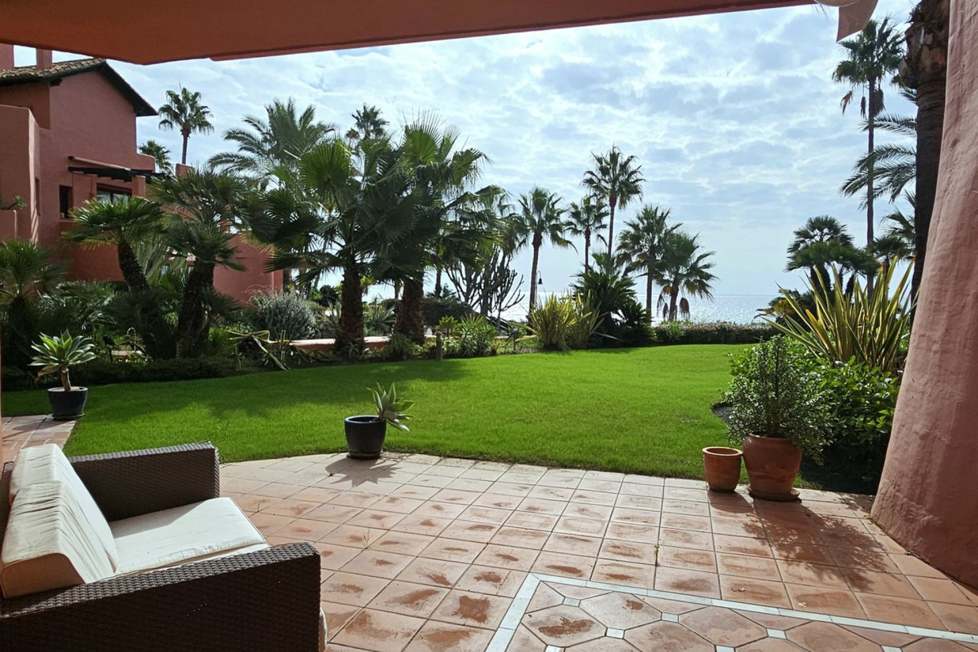 Resale - Apartment - Ground Floor Apartment - Estepona - Estepona Centro