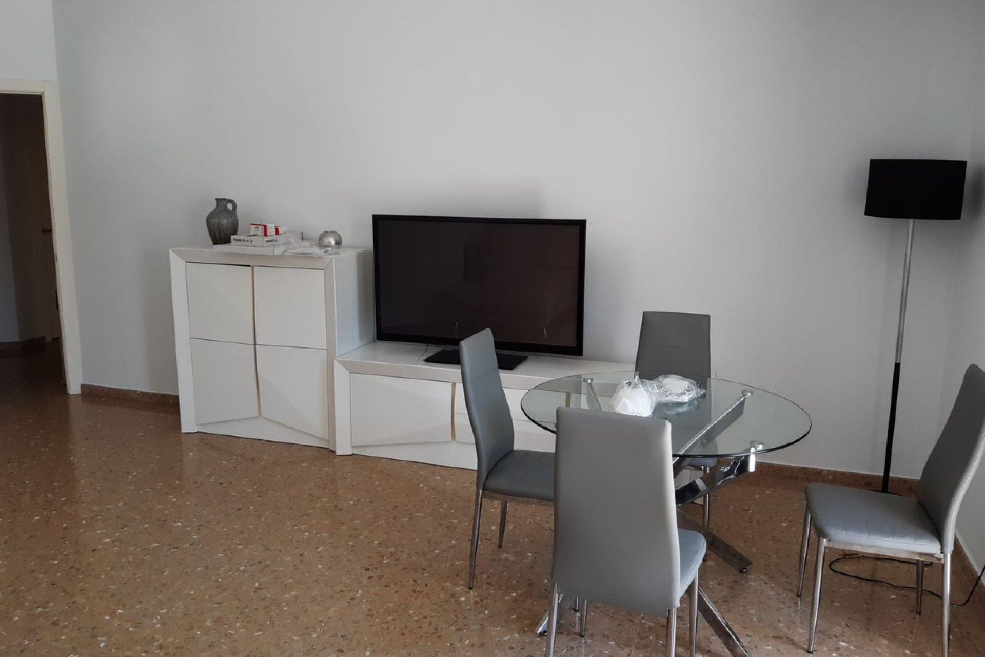 Resale - Apartment - Ground Floor Apartment - Estepona - Estepona Centro