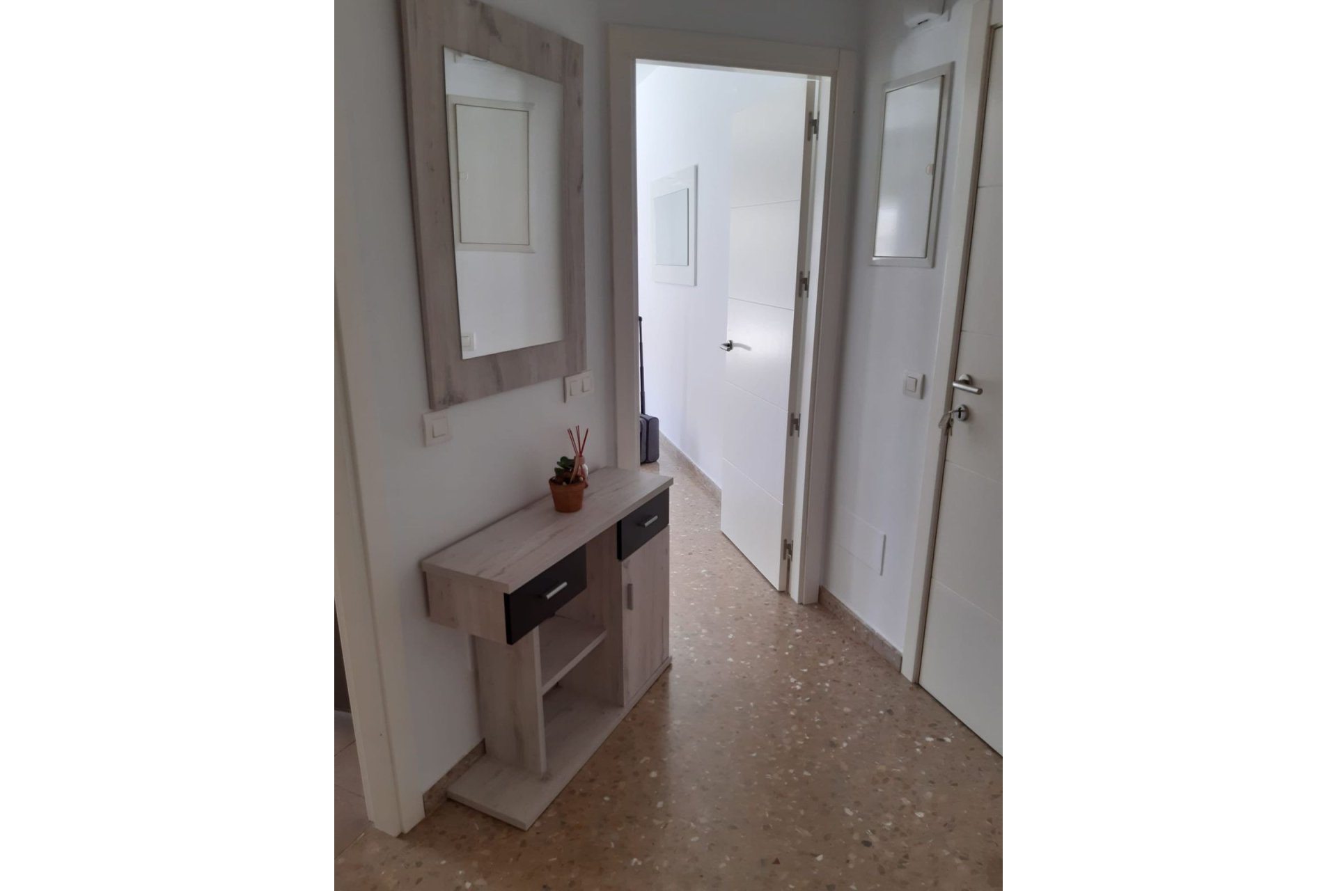 Resale - Apartment - Ground Floor Apartment - Estepona - Estepona Centro