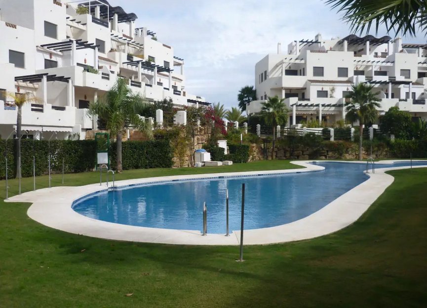 Resale - Apartment - Ground Floor Apartment - Estepona - Estepona Centro