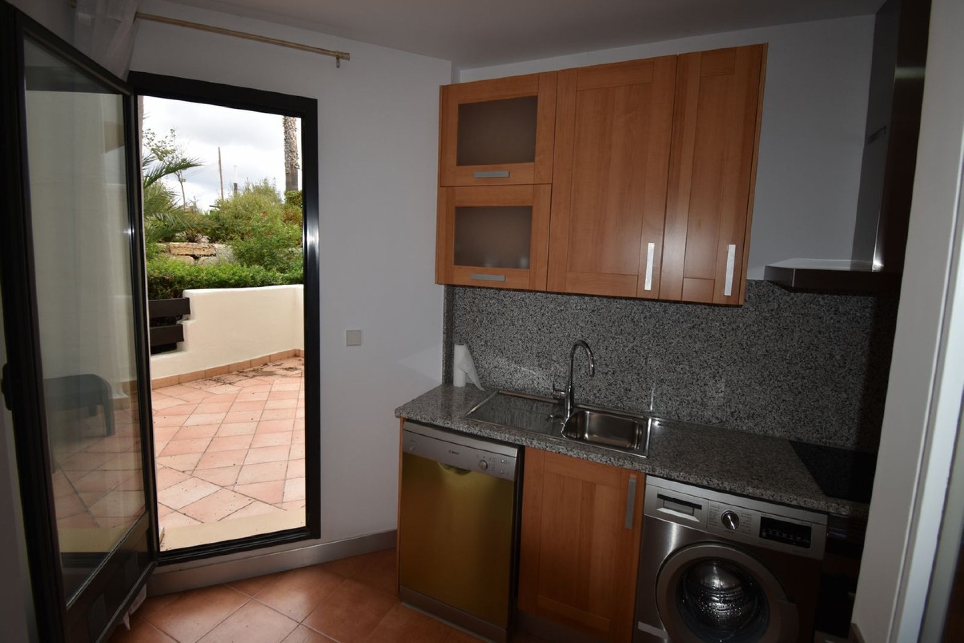 Resale - Apartment - Ground Floor Apartment - Estepona - Estepona Centro