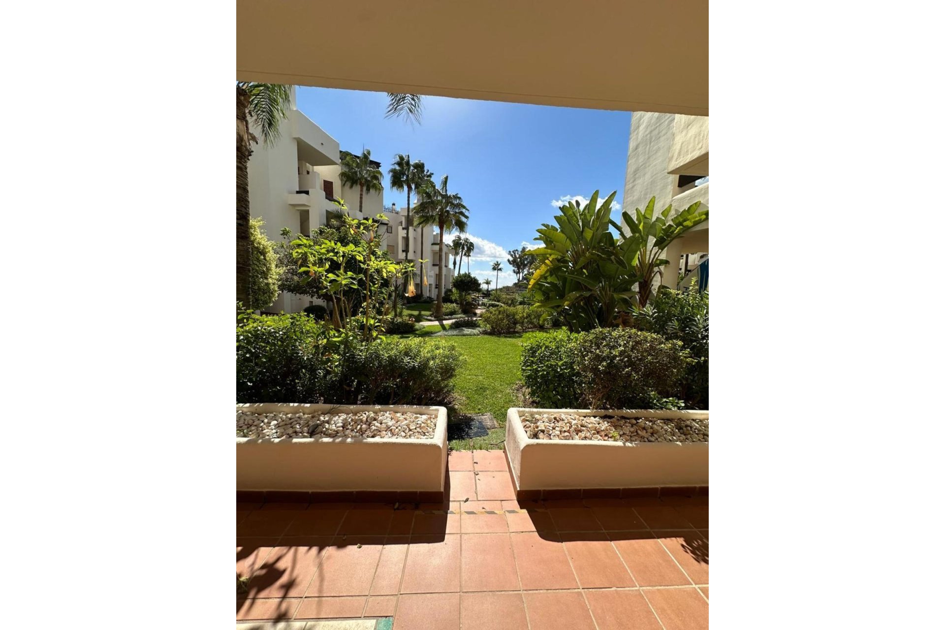 Resale - Apartment - Ground Floor Apartment - Estepona - Estepona Centro