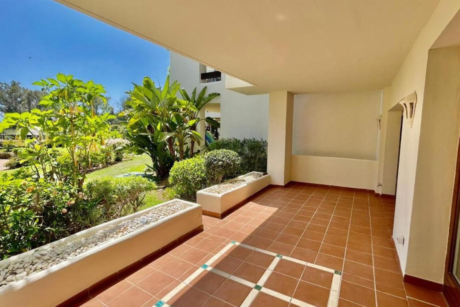 Resale - Apartment - Ground Floor Apartment - Estepona - Estepona Centro