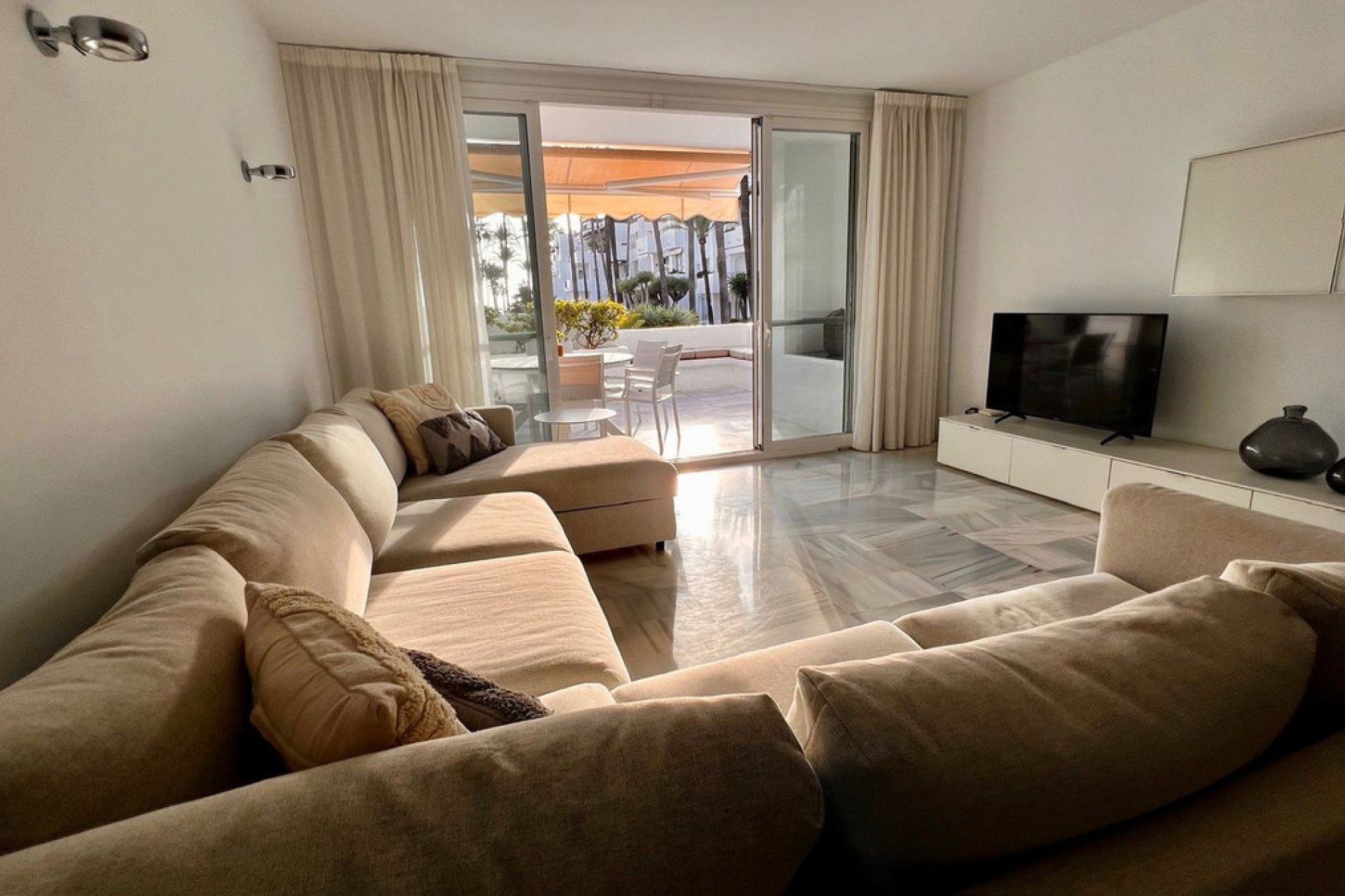 Resale - Apartment - Ground Floor Apartment - Estepona - Estepona Centro