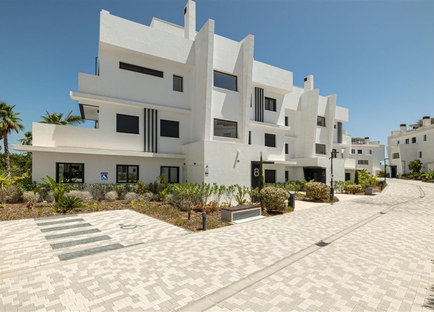 Resale - Apartment - Ground Floor Apartment - Estepona - Estepona Centro